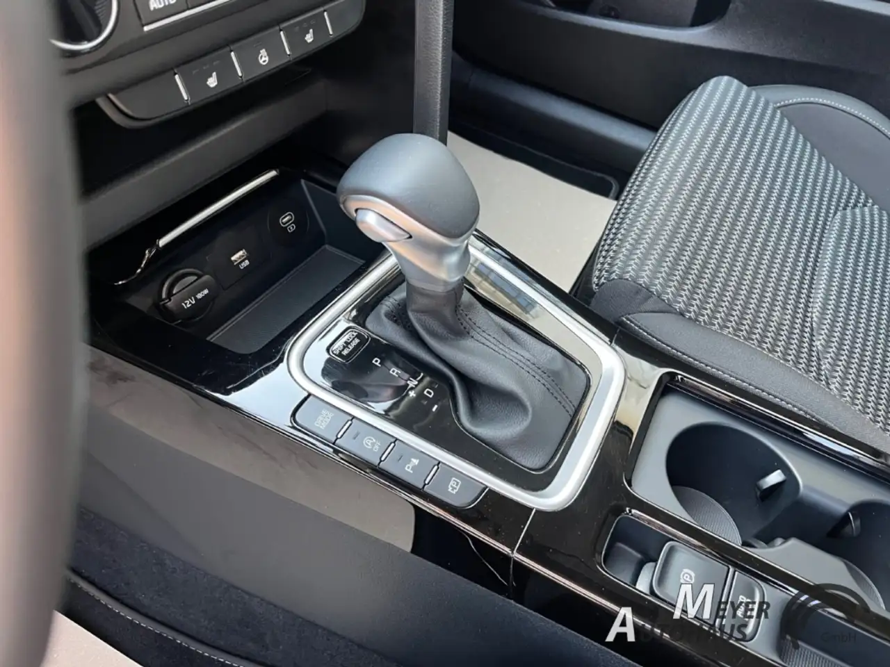 Kia Ceed / cee'd 1.5 T-GDI 48V 140 PS DCT Ultimate Edition 16