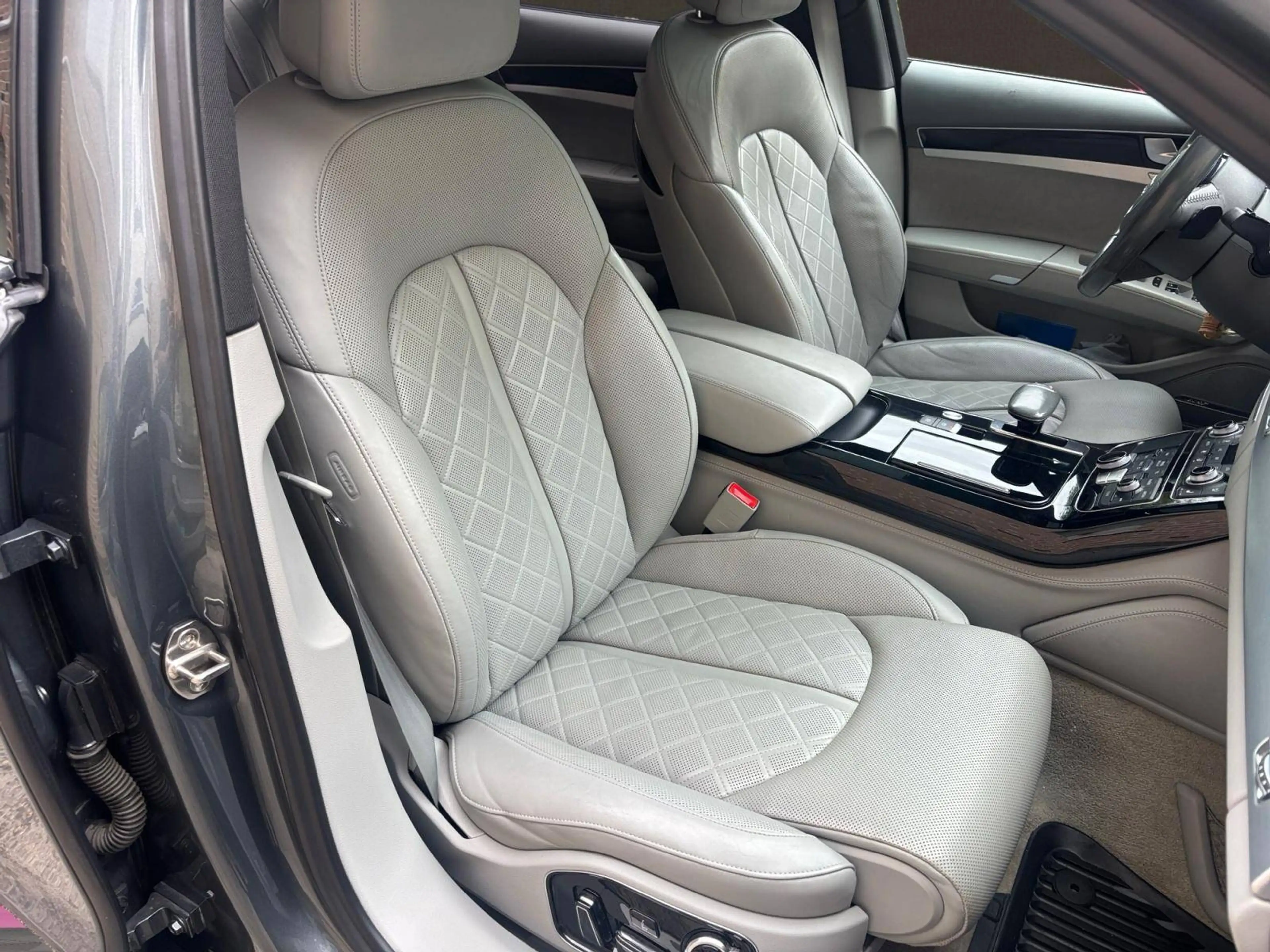 Audi A8 A8 4.2 TDi V8 Quattro Tiptronic/FULL OPTIONS — photo 13