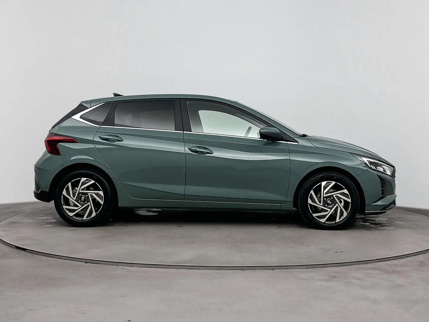 Hyundai i20 1.0 T-GDI Premium | Incl. €1000,- Wegrijbonus! | O Groen - 2