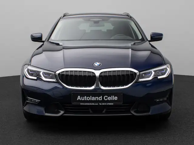 BMW 3 Series view 2
