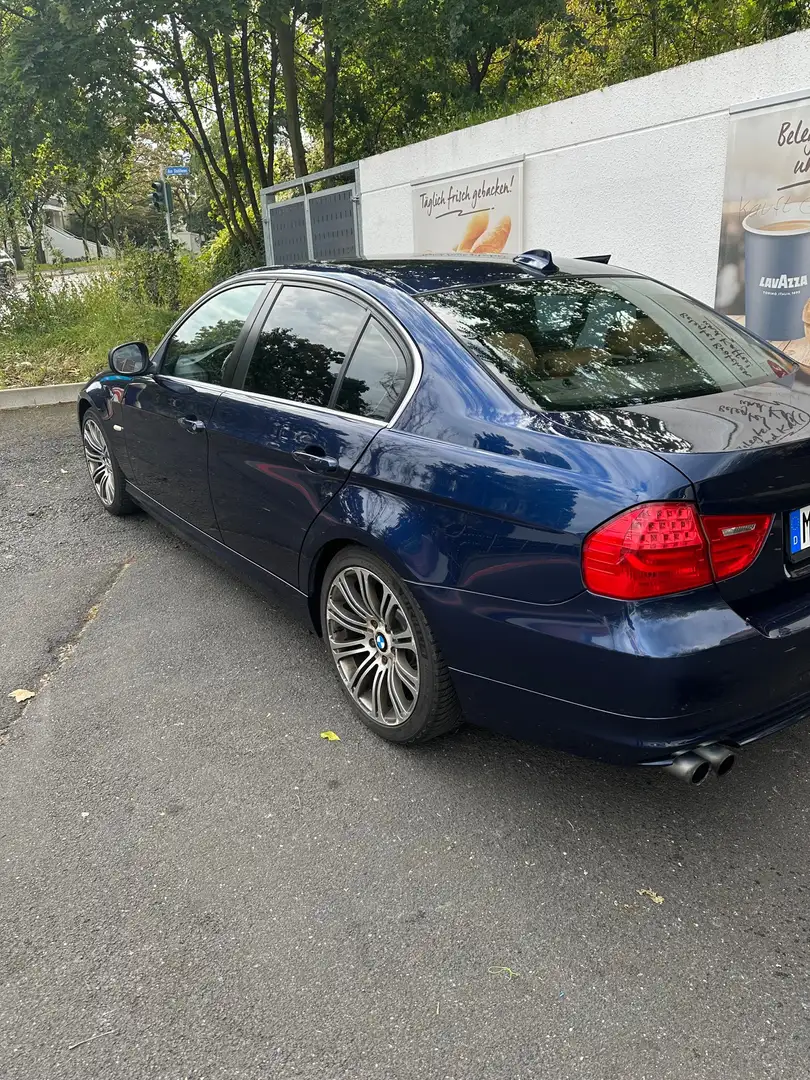 BMW 325 325d DPF Edition Lifestyle Blau - 1