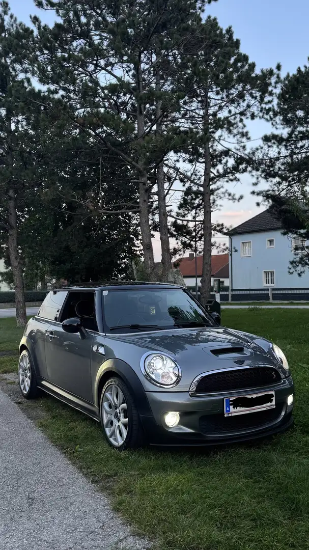 MINI Cooper S 1,6 Automatik voll Ausstattung Grau - 2