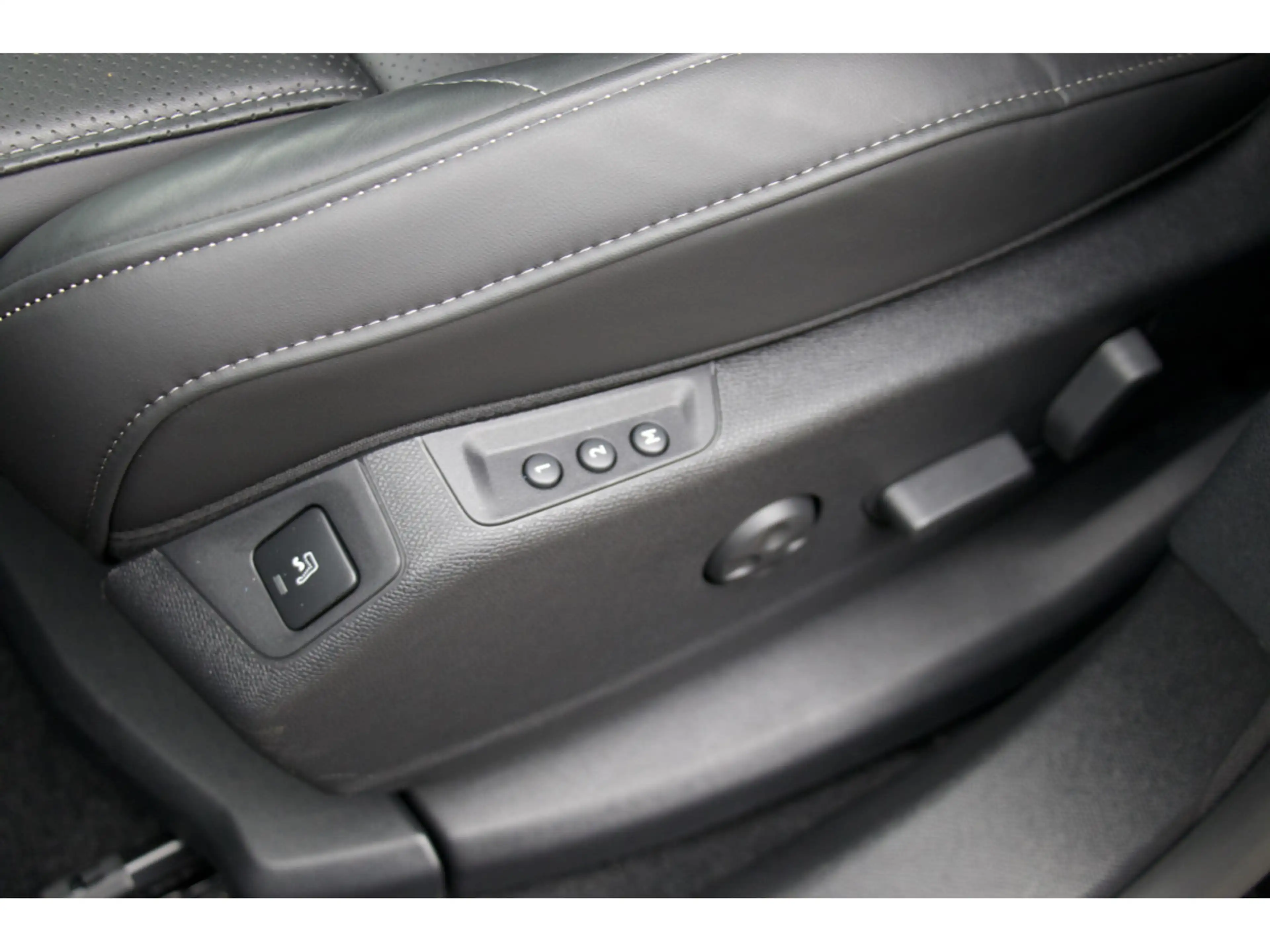 DS Automobiles DS 7 BlueHDi 130 Aut. Etoile ACC Pano Massage Nappa — photo 11