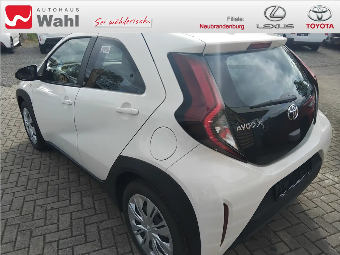Toyota Aygo X 1.0 Business Edition Weiß - 2