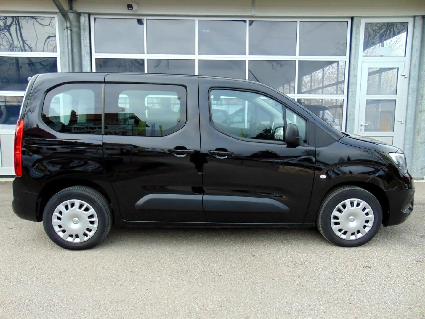 Opel Combo Combo Life 1.2 Turbo Edition Schwarz - 2