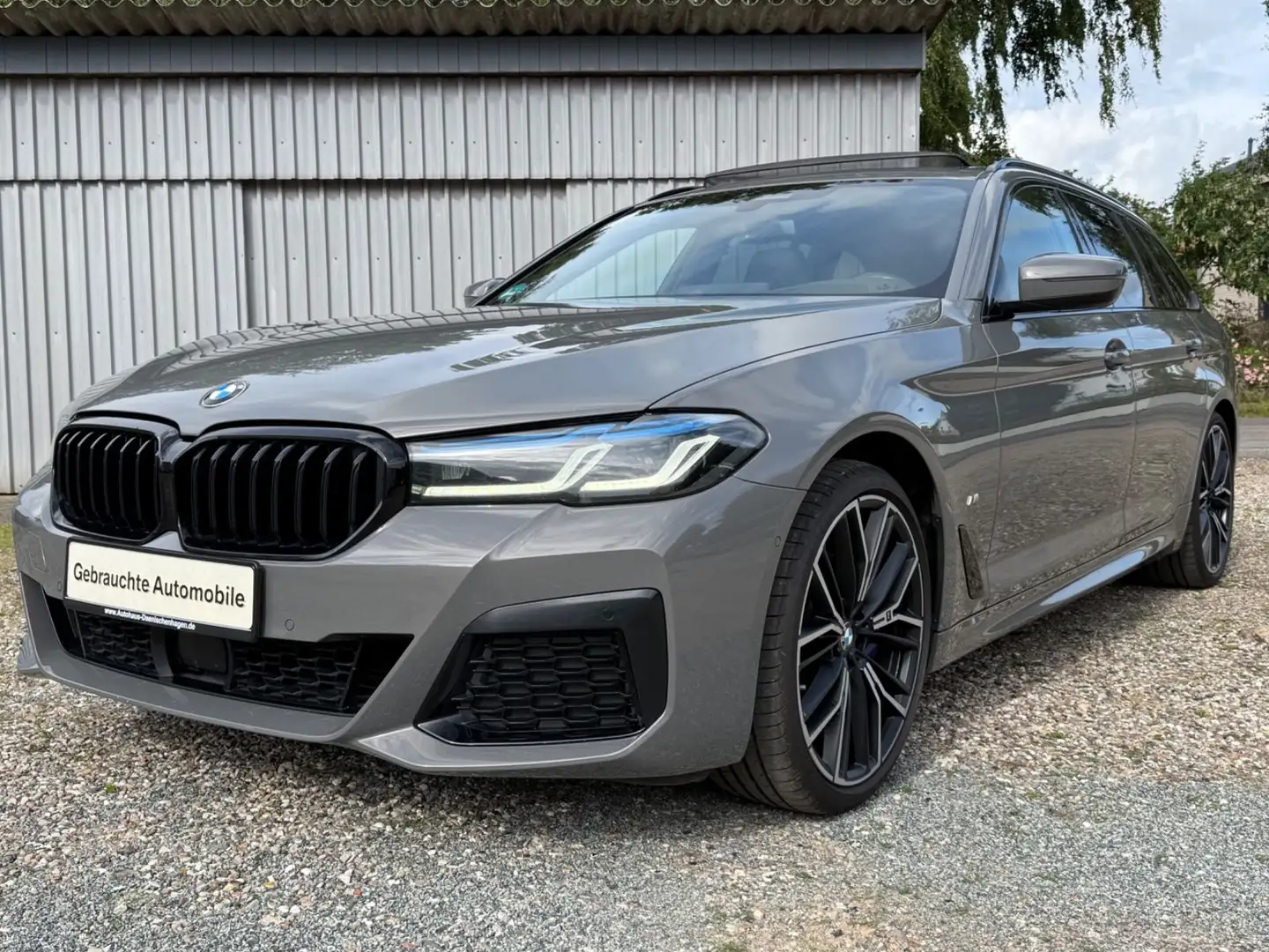 BMW 520 dA xDrive M SPORT LASER PANO HUD 20" AHK H/K Gris - 1