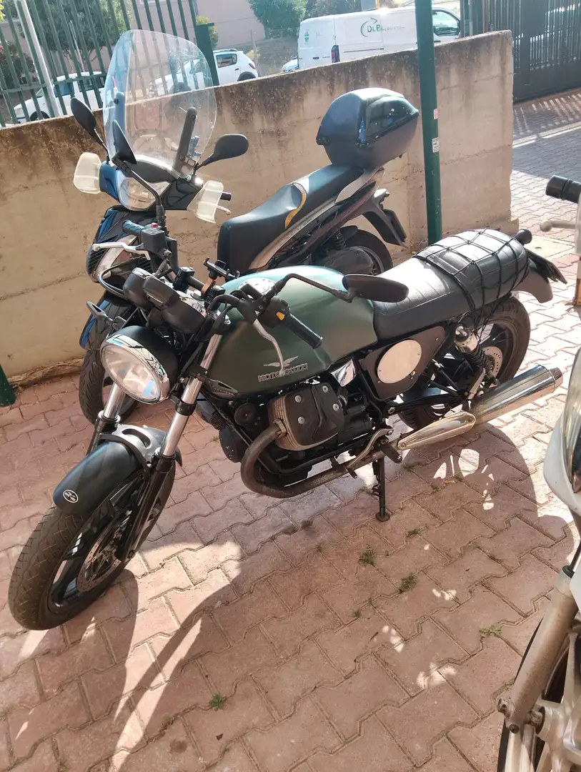 Moto Guzzi V 7 II Stone Verde - 2