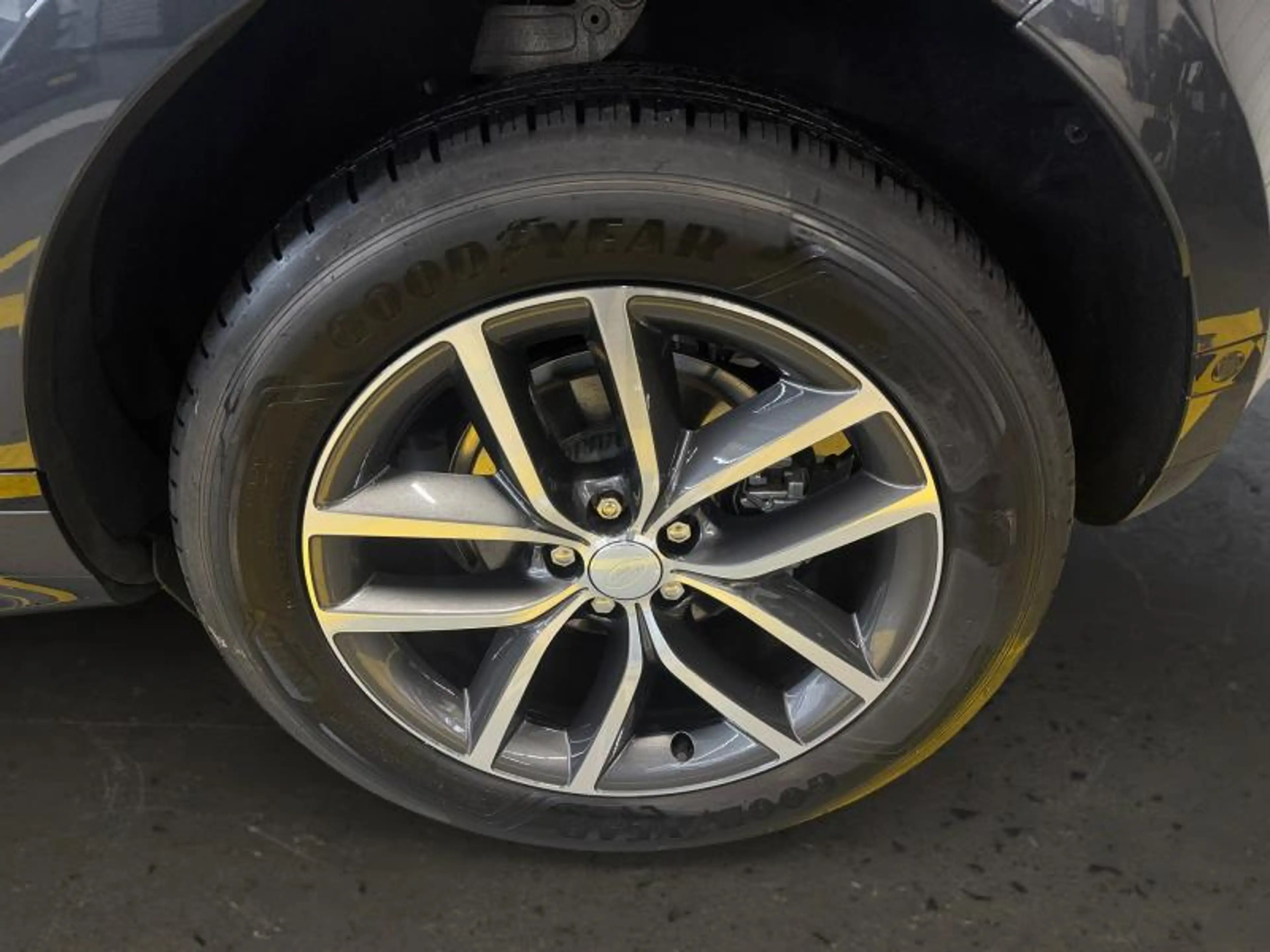 Land Rover Range Rover Evoque Dynamic SE P160 Warranty until 03/2030 — photo 9