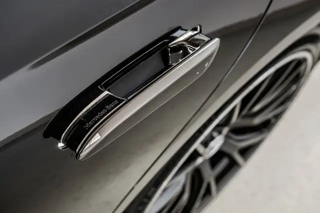 Mercedes-Benz E-Class view 21