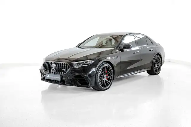 Mercedes-Benz E-Class view 3