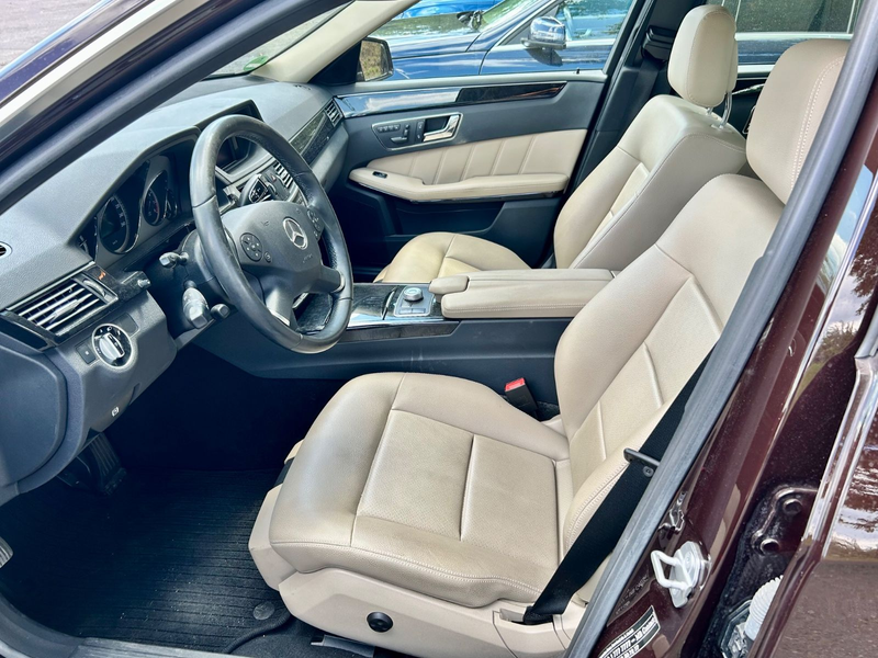 Mercedes-Benz E 350 CGI*Avantgarde*Leder*COMAND*Bi-Xenon*SHZ — photo 3