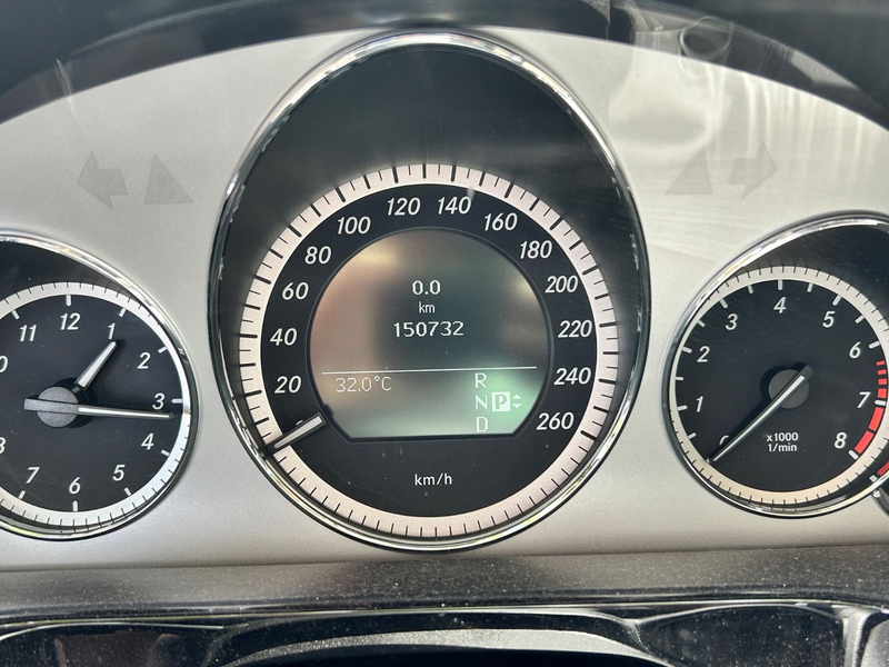 Mercedes-Benz E 350 CGI*Avantgarde*Leder*COMAND*Bi-Xenon*SHZ — photo 14