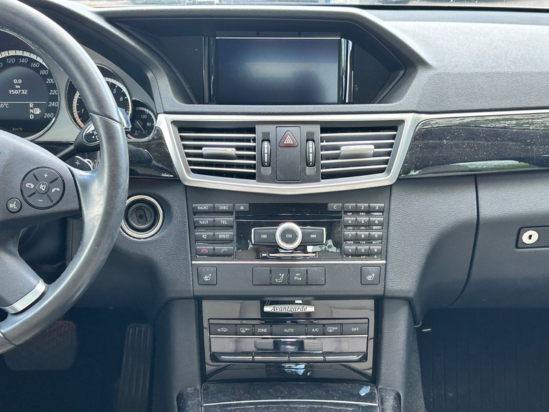 Mercedes-Benz E 350 CGI*Avantgarde*Leder*COMAND*Bi-Xenon*SHZ — photo 11