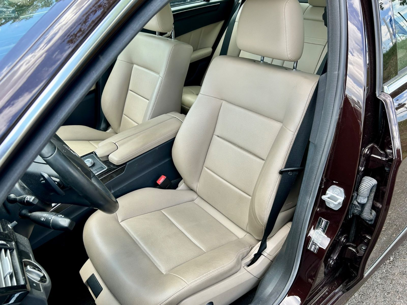 Mercedes-Benz E 350 CGI*Avantgarde*Leder*COMAND*Bi-Xenon*SHZ — photo 4
