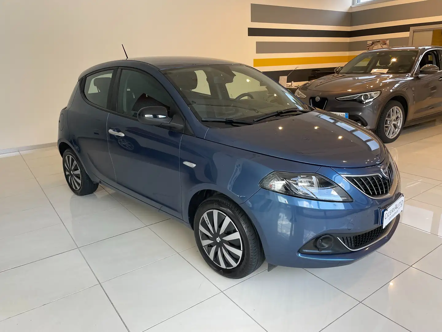 Lancia Ypsilon 1.0 firefly hybrid Silver No vincolo finanziario Blu/Azzurro - 1