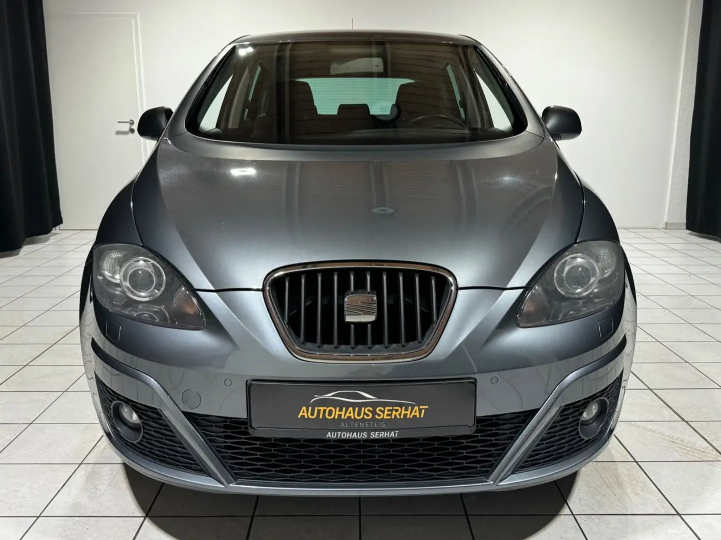 SEAT Altea 1.6 TDI 4You *BI-XENON*PDC*TEMP*MFL*AHK* Grau - 2