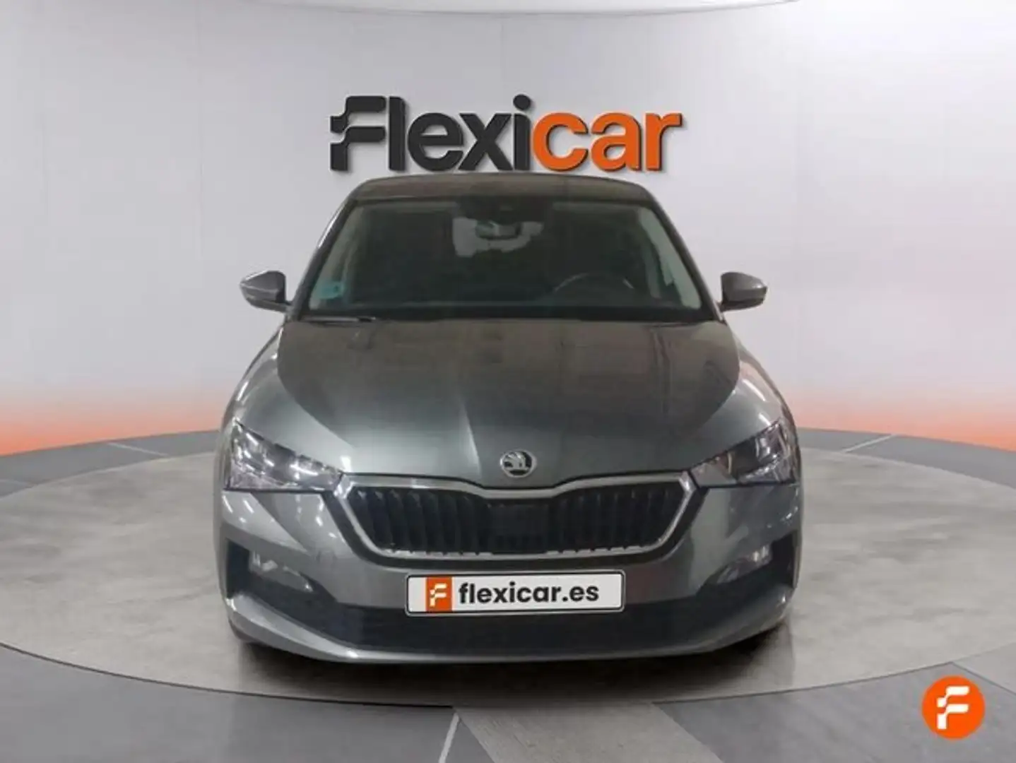 Skoda Scala 1.0 TSI Selection 85kW Gris - 2
