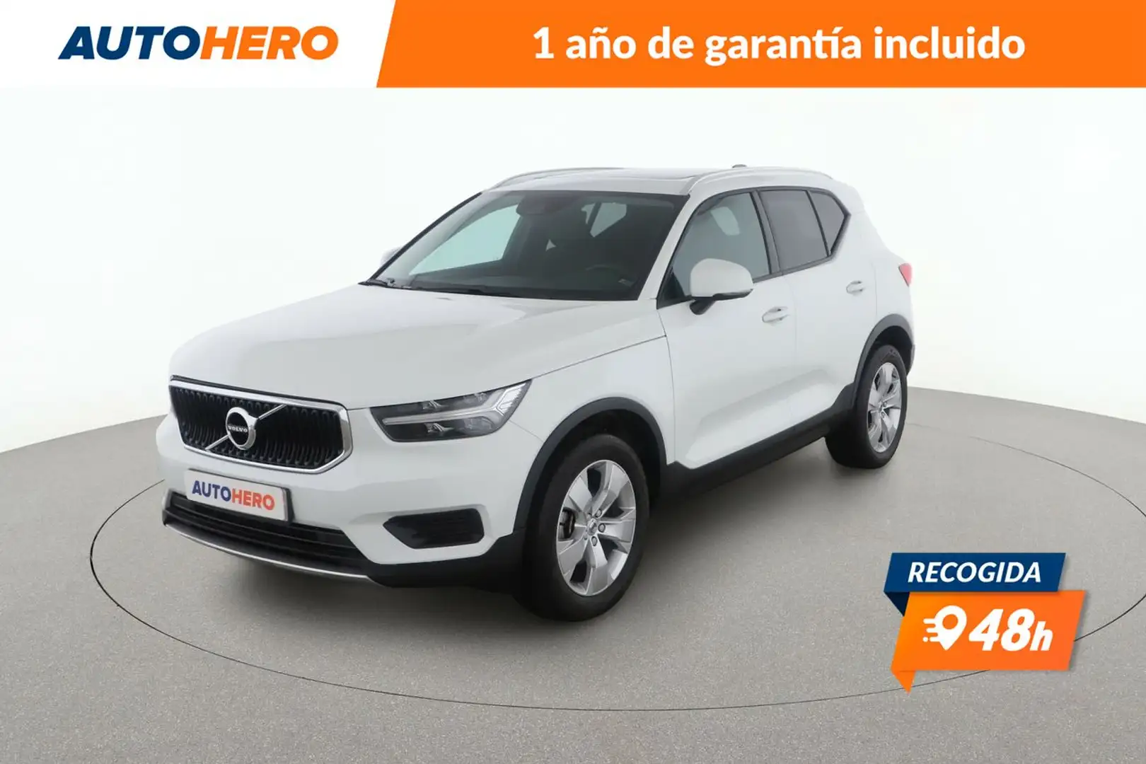 Volvo XC40 T2 Momentum Pro Aut. Blanco - 1
