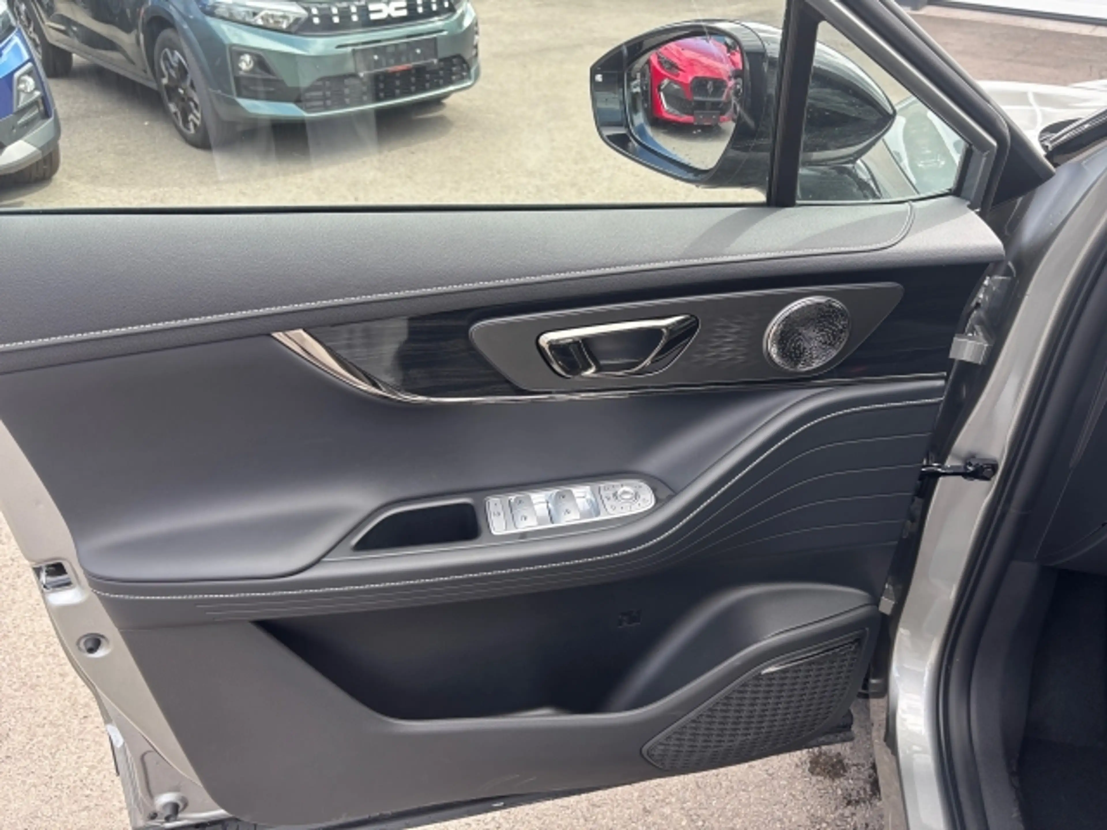 Omoda 5 Omoda 5 Hybrid mit SHS Premium Line — photo 14