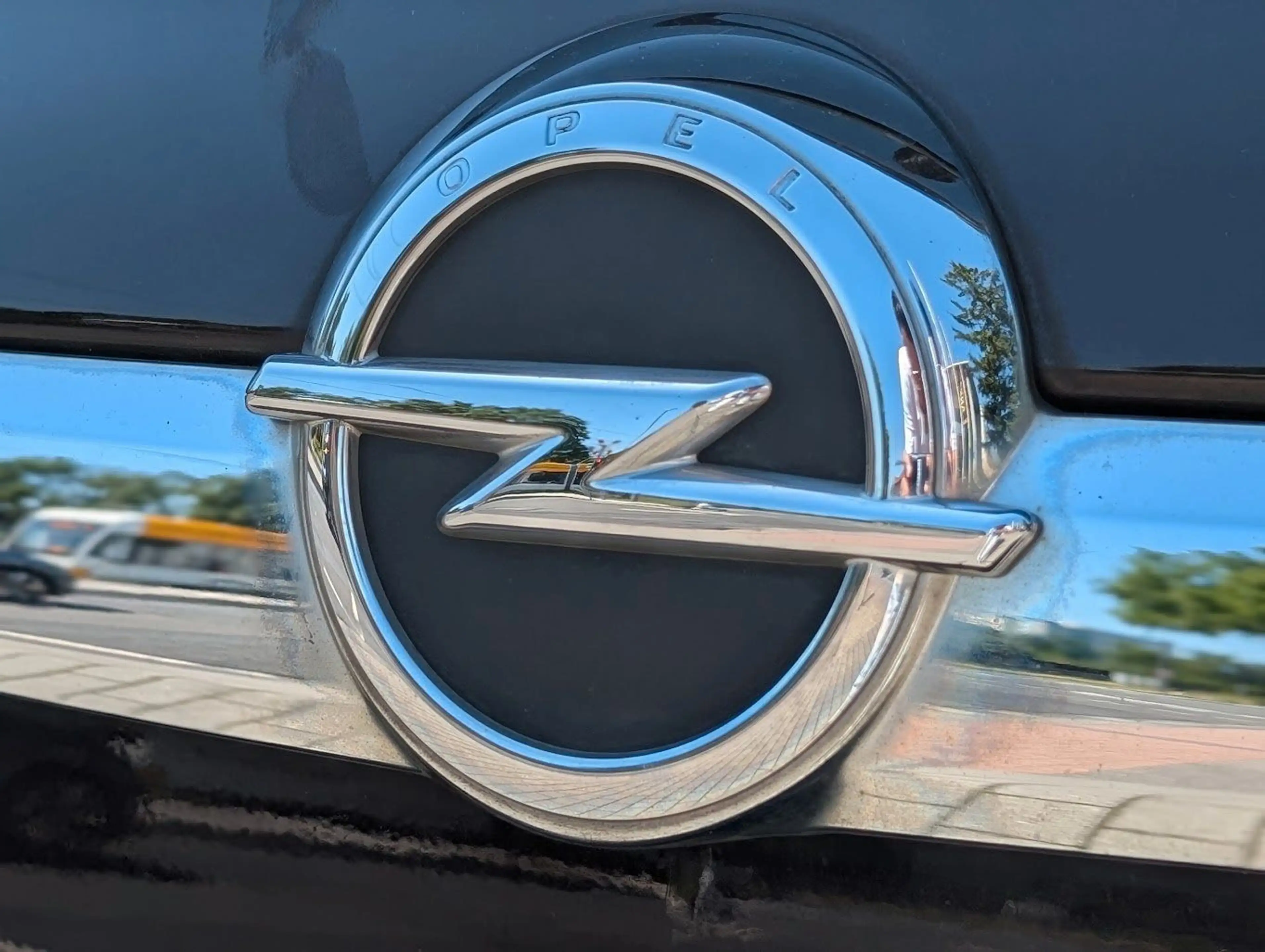 Opel Insignia Insignia Business Edition NAVI. LEDER. SHZ. AUTO — photo 12