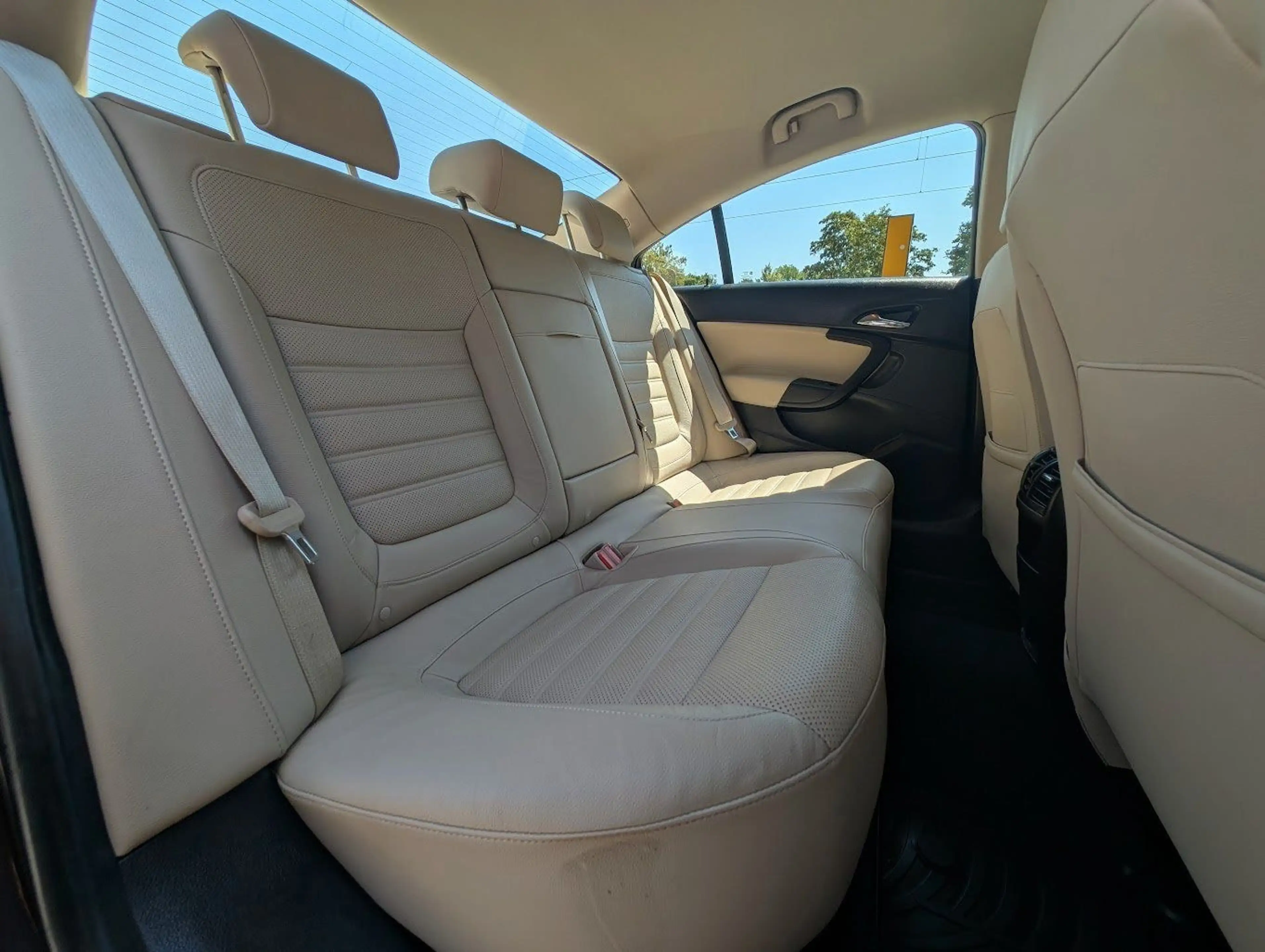 Opel Insignia Insignia Business Edition NAVI. LEDER. SHZ. AUTO — photo 15