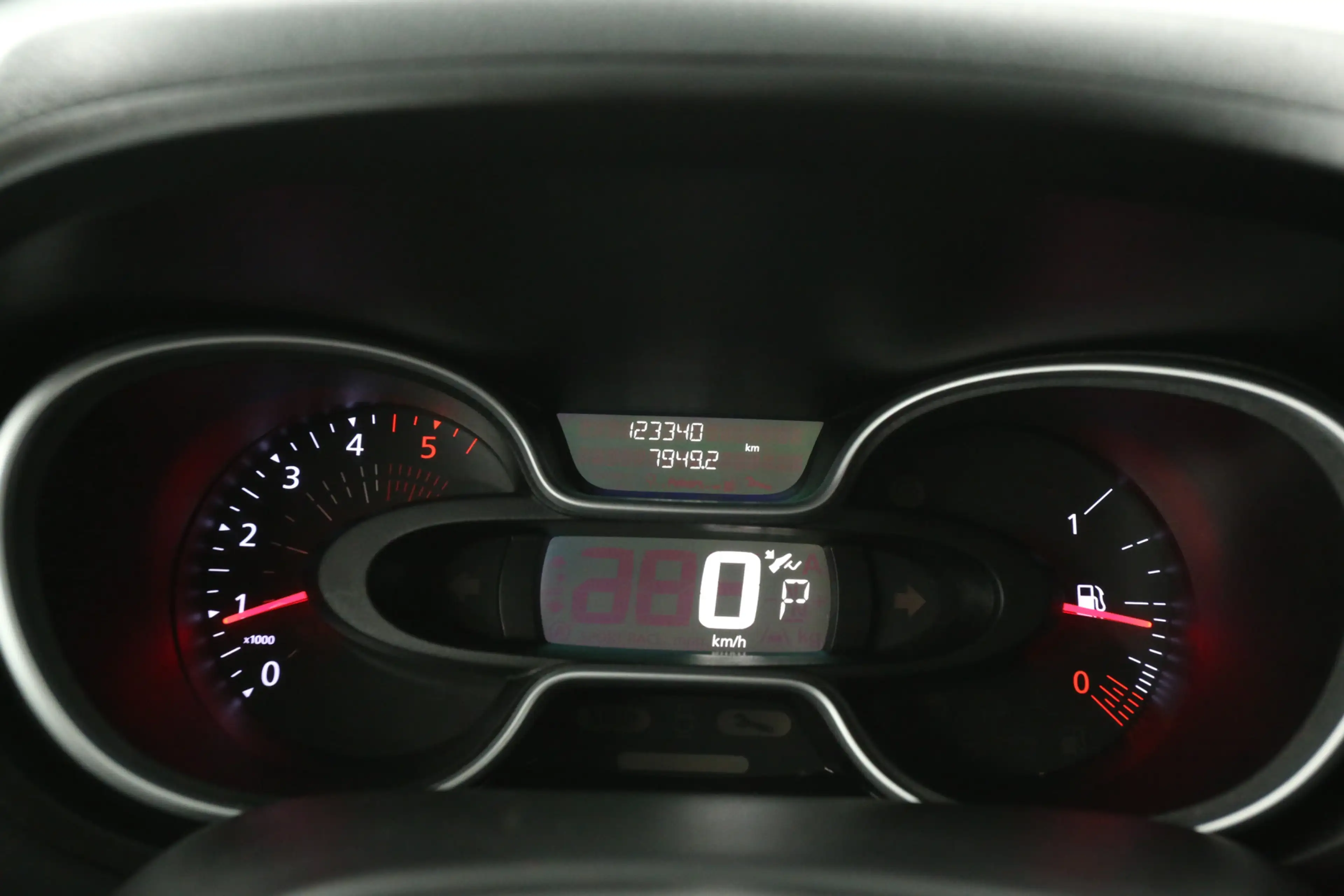 Renault Trafic 2.0 dCi 170PK L2H1 | Automaat | Airco | Cruise | C — photo 12