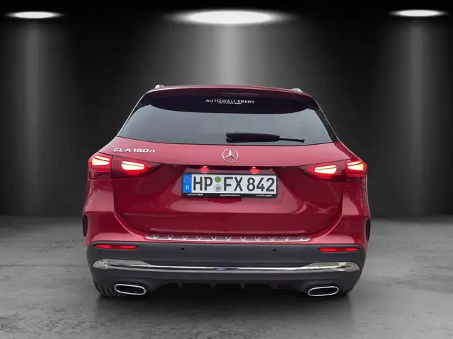 Mercedes-Benz Gla Class view 4