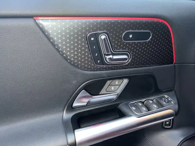 Mercedes-Benz Gla Class view 14