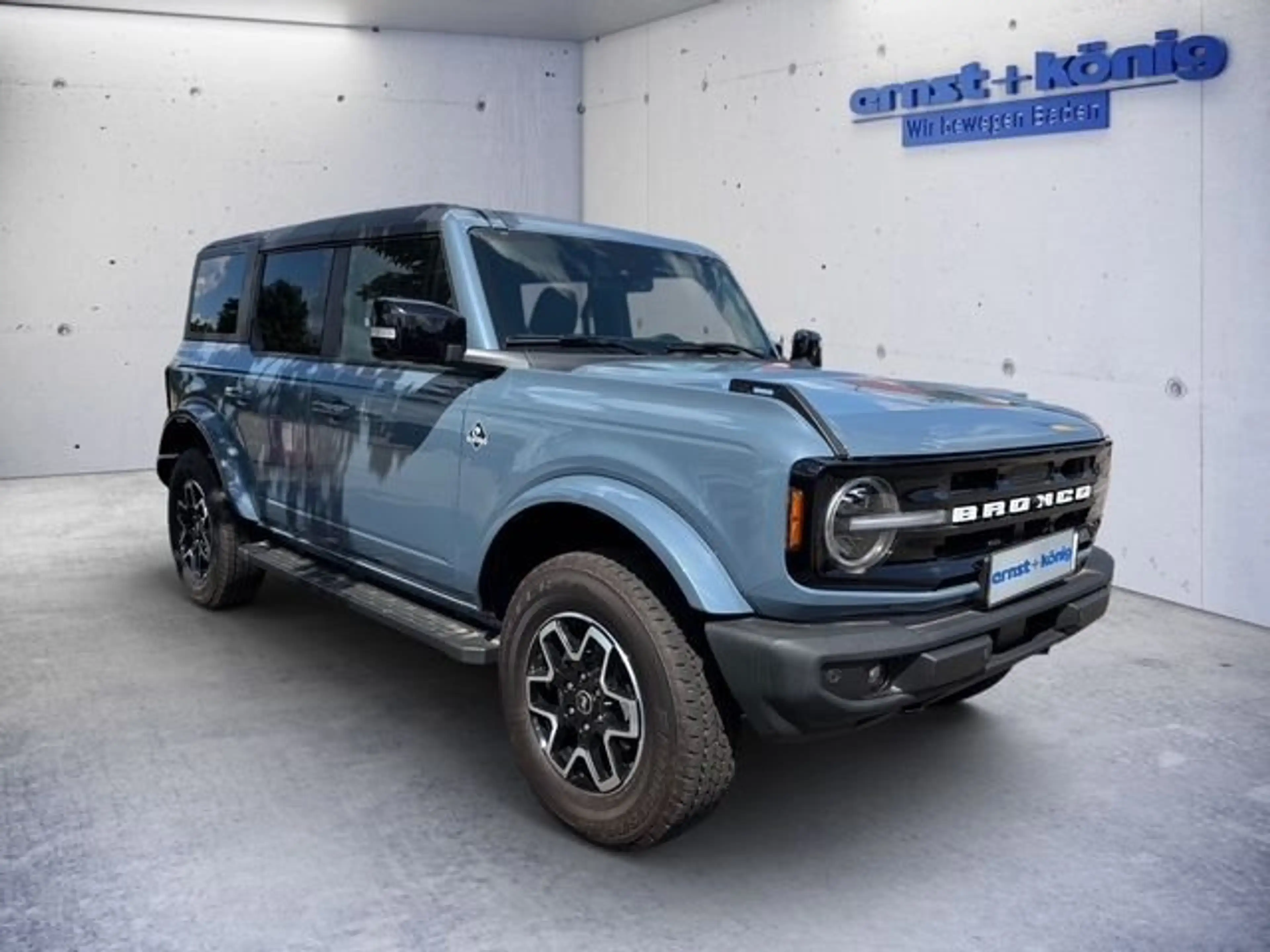 Ford Bronco 2.7 EcoBoost V6 Outer Banks — photo 2