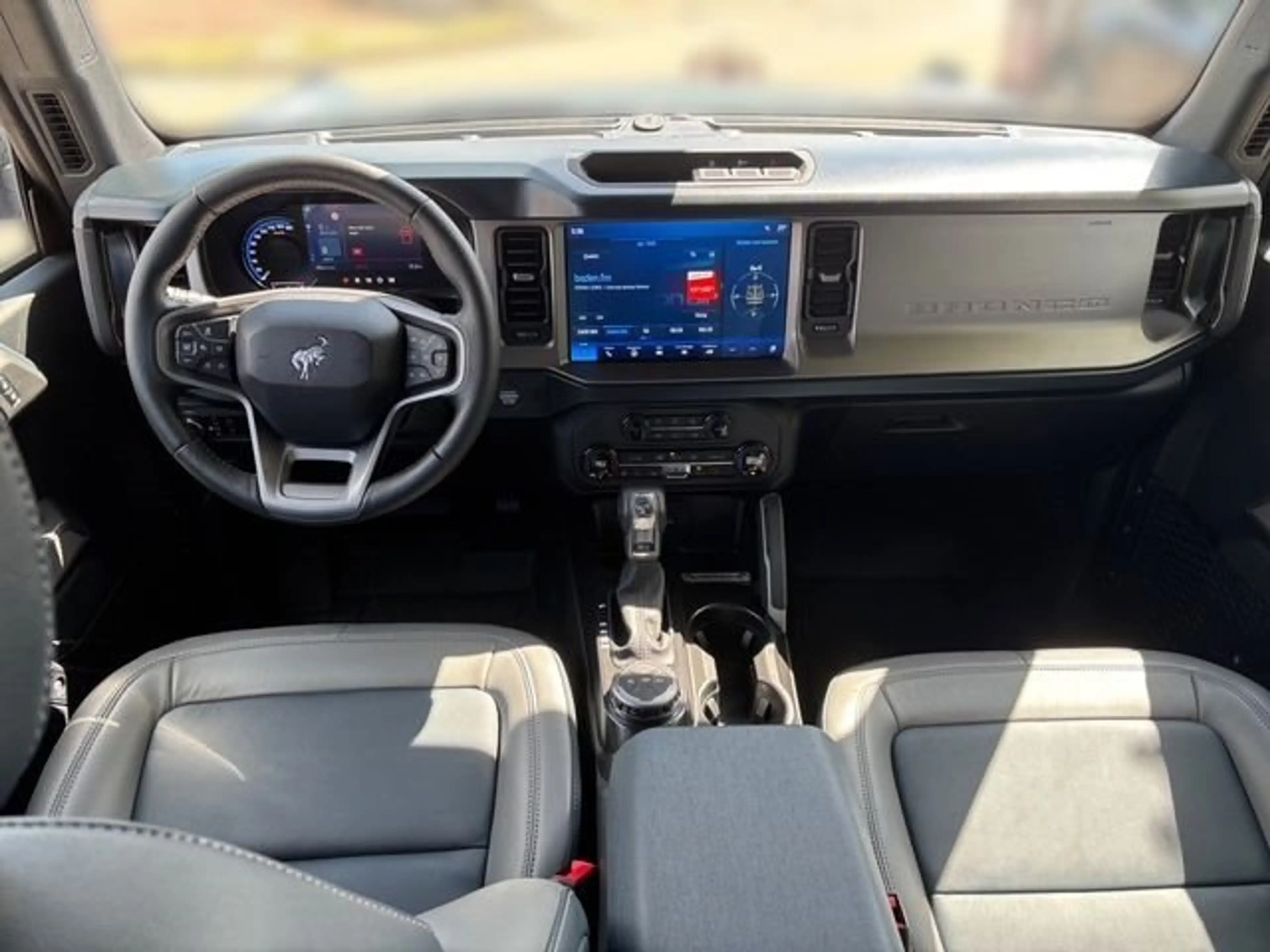 Ford Bronco 2.7 EcoBoost V6 Outer Banks — photo 9
