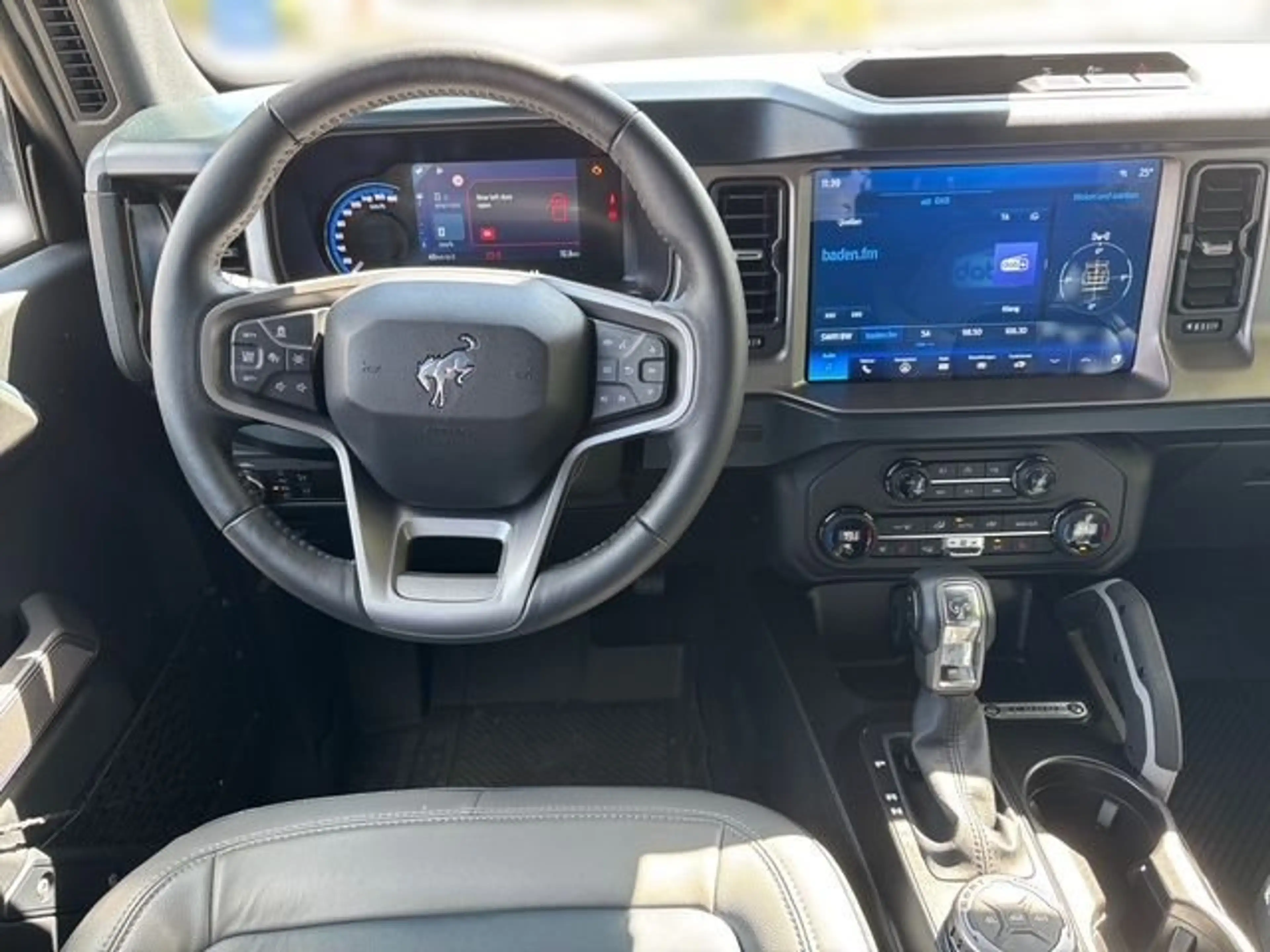 Ford Bronco 2.7 EcoBoost V6 Outer Banks — photo 10