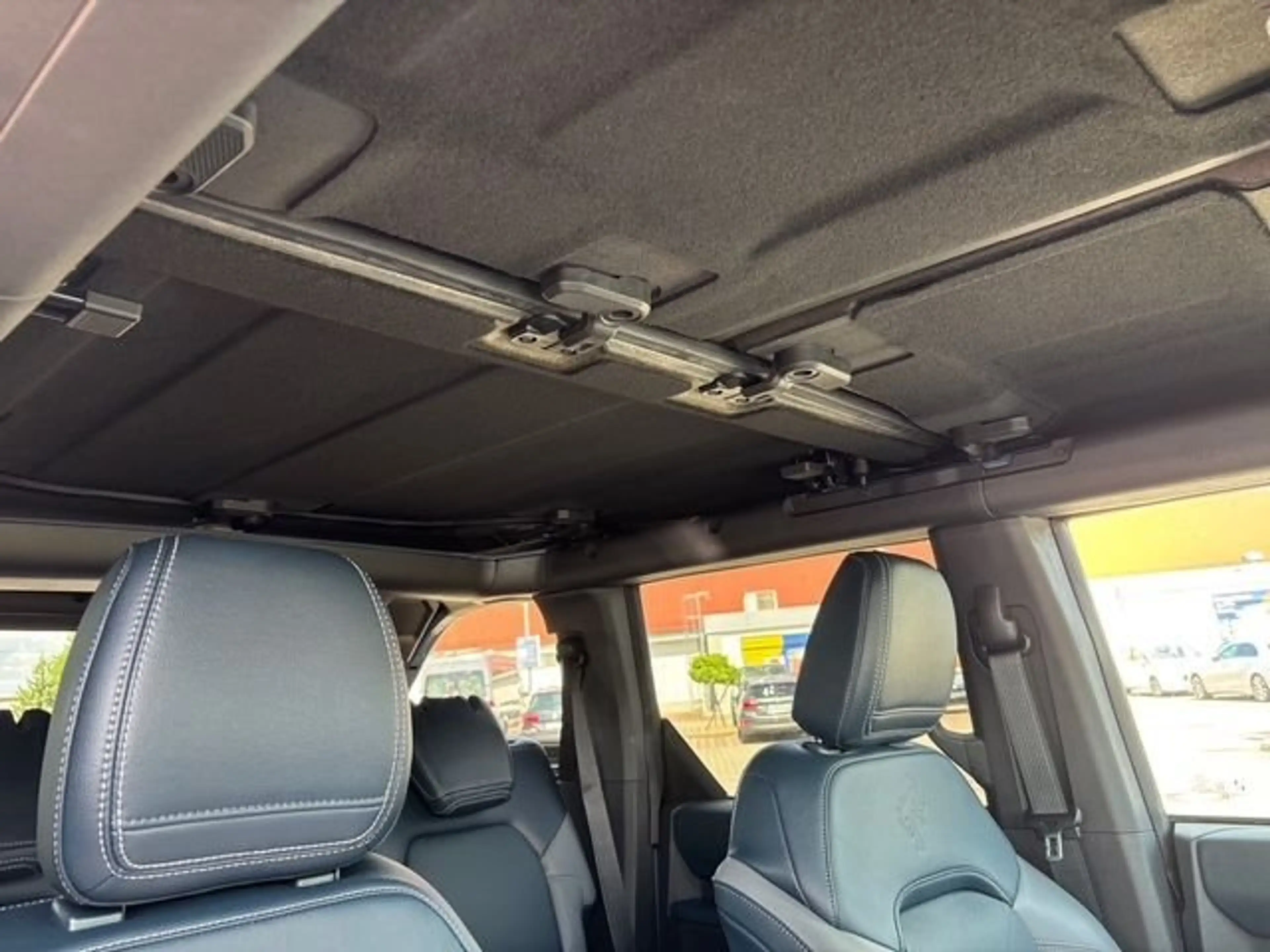 Ford Bronco 2.7 EcoBoost V6 Outer Banks — photo 15