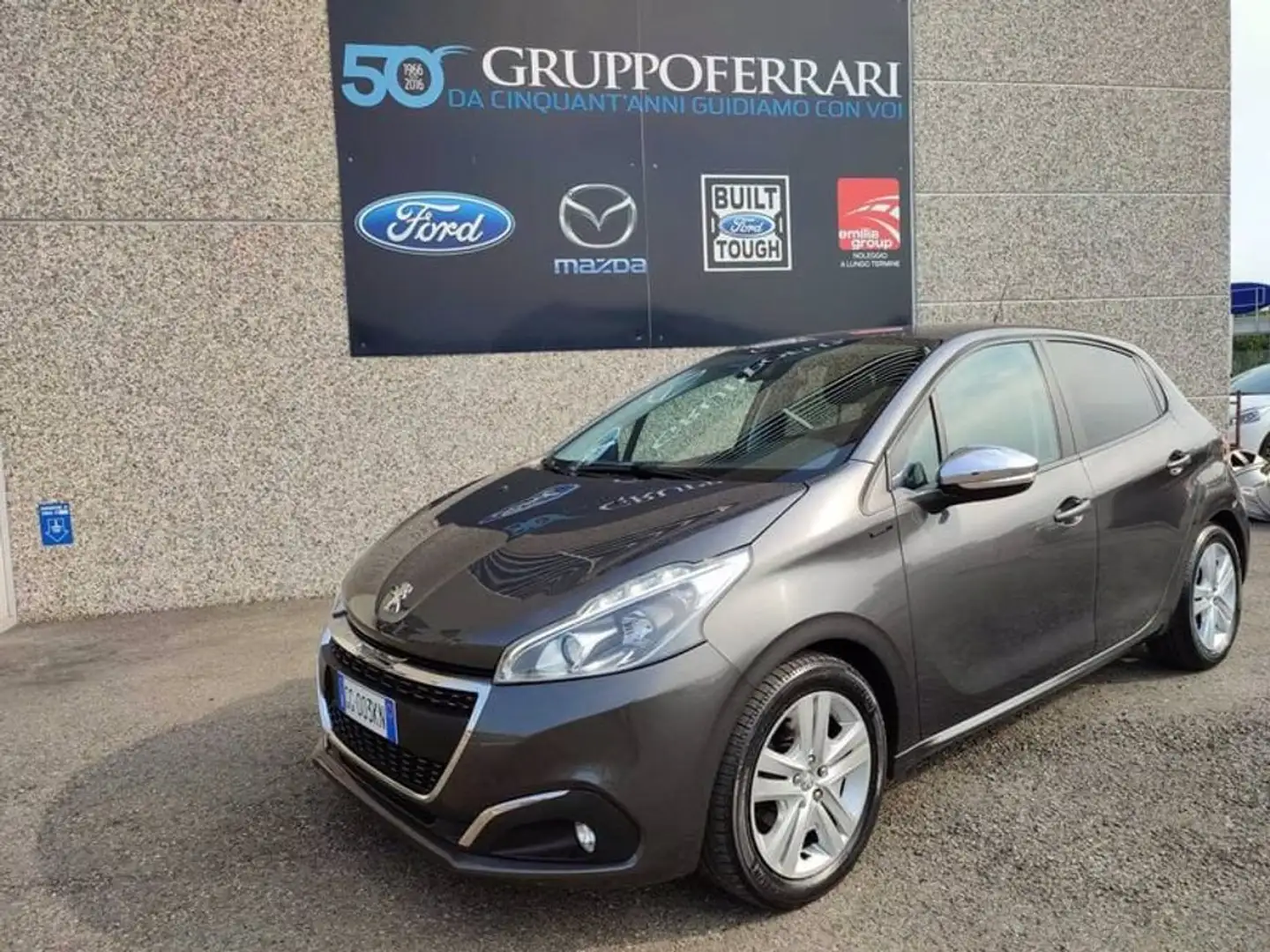 Peugeot 208 PureTech 82 5 porte Allure Grigio - 2