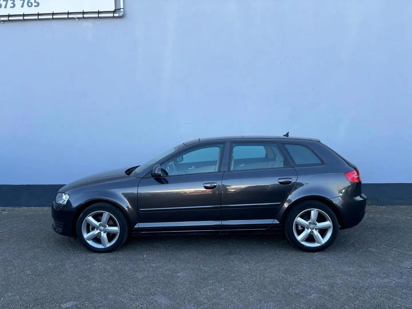 Audi A3 Sportback 1.8 TFSI Ambiente Pro Line - Panorama Da Grau - 2
