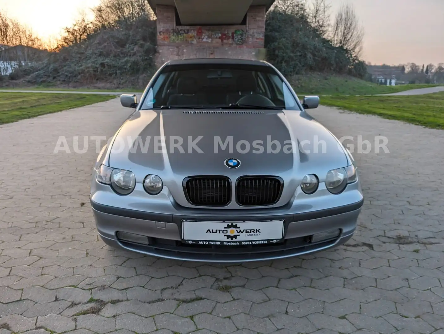 BMW 318 Baureihe Compact/Tüv 10-25/Inspek. Neu/Klima Grau - 1