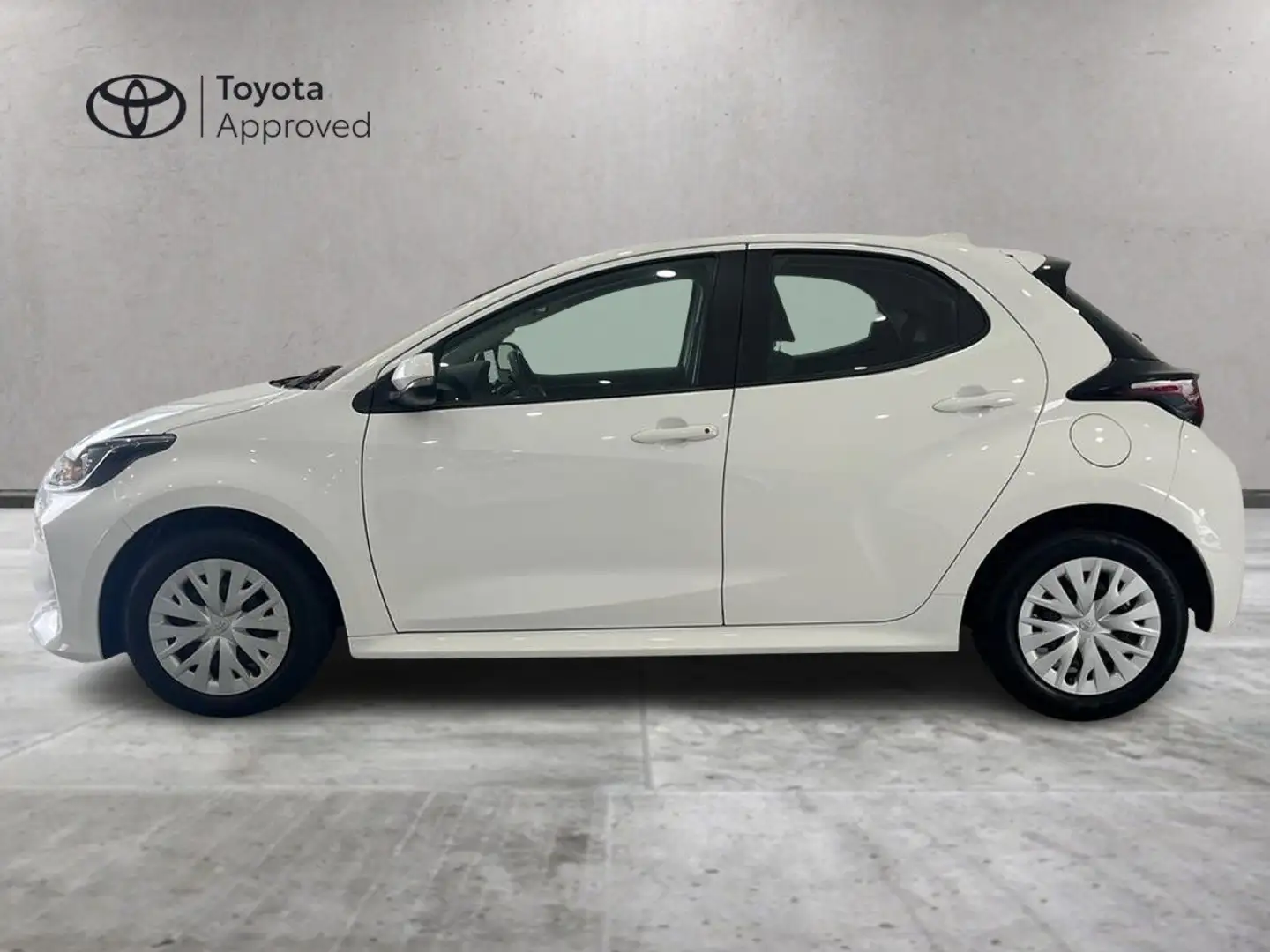 Toyota Yaris Yaris 1.0 Active IVA ESPOSTA Bianco - 2