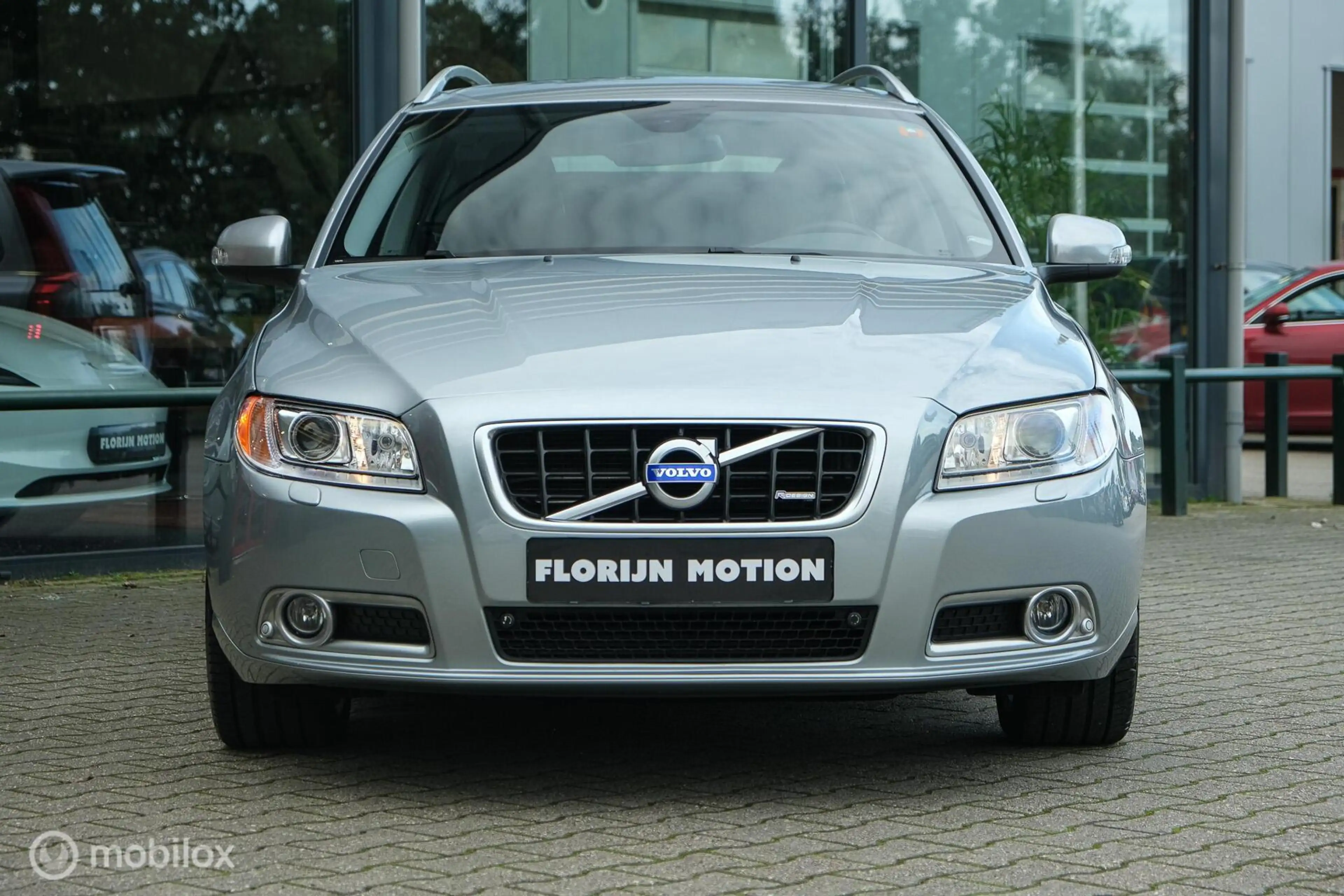 Volvo V70 2.0T R-Edition | High performance sound | Stoelver — photo 7