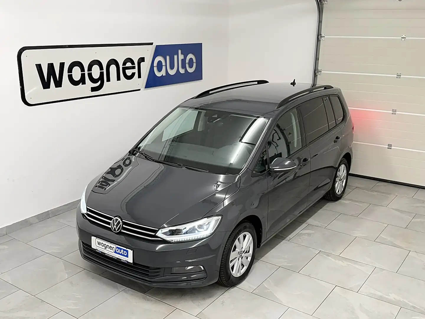 Volkswagen Touran 2,0 SCR TDI DSG.LED/ACC/Navi/Virtual Cockpit Grau - 2
