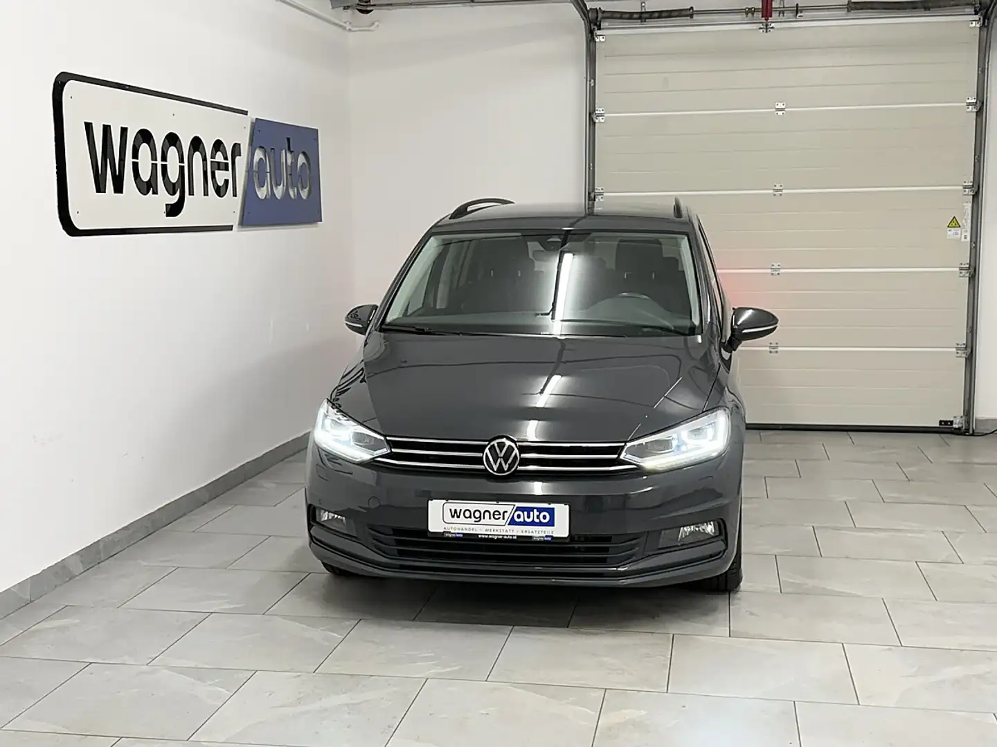 Volkswagen Touran 2,0 SCR TDI DSG.LED/ACC/Navi/Virtual Cockpit Grau - 1