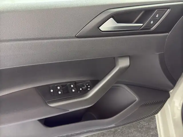 Volkswagen Polo view 13