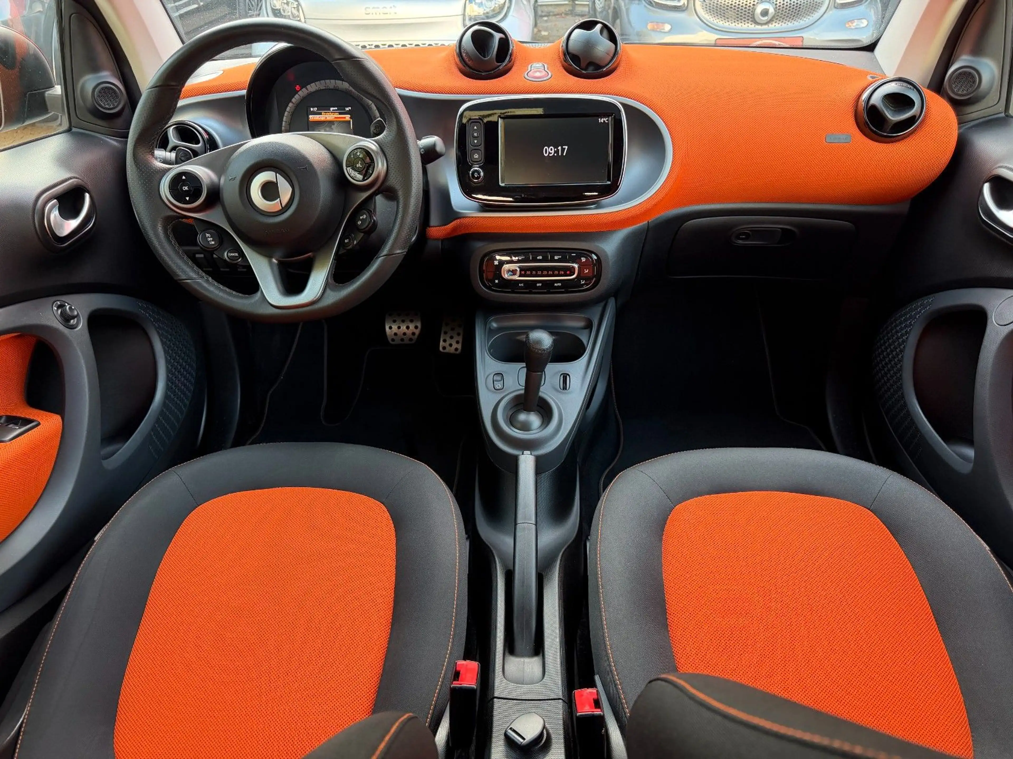 smart forTwo fortwo TWIN Edition#1*SPORT*PANO*NAV*SHZ*PTS*KAM — photo 10
