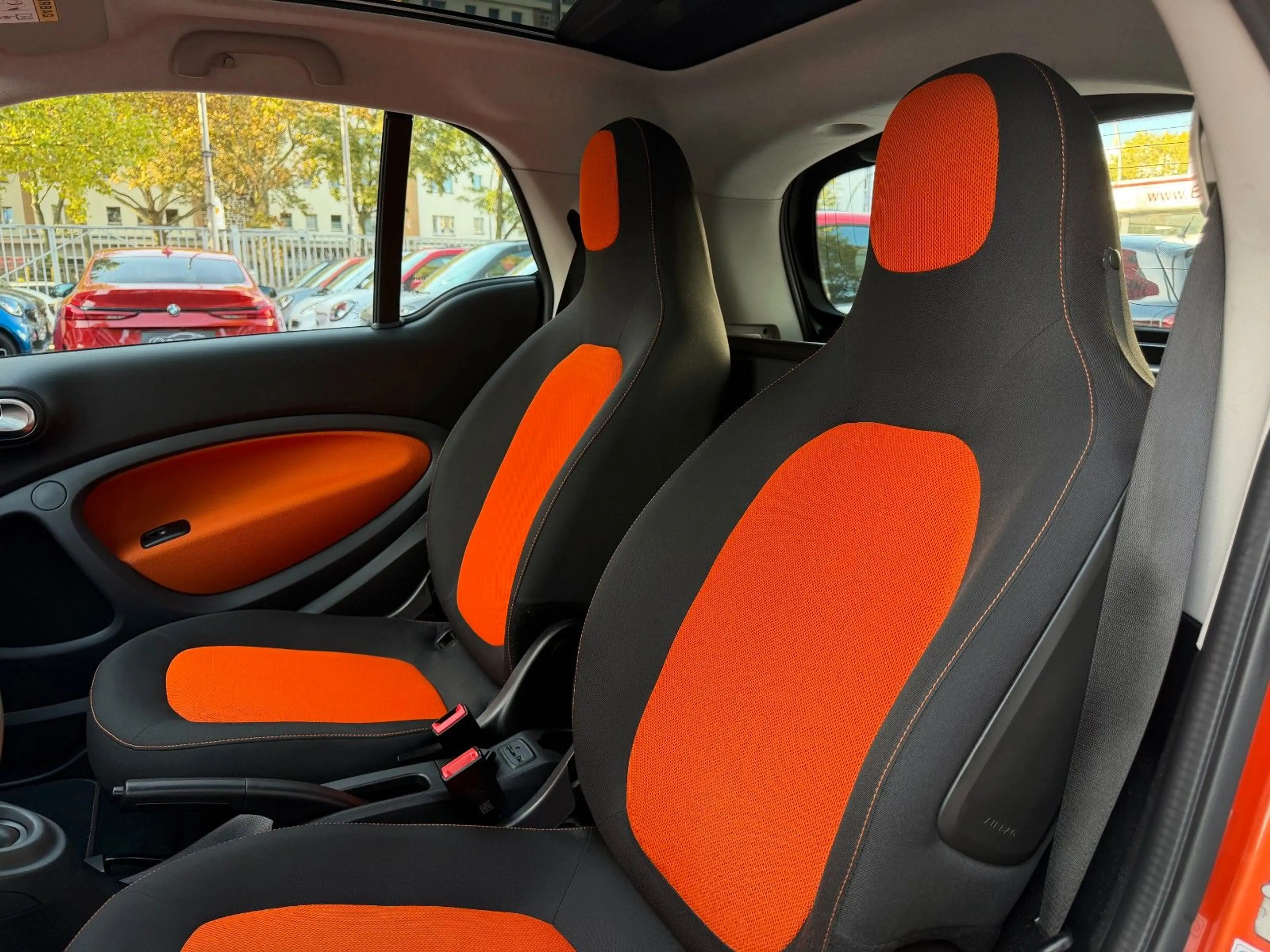 smart forTwo fortwo TWIN Edition#1*SPORT*PANO*NAV*SHZ*PTS*KAM — photo 28