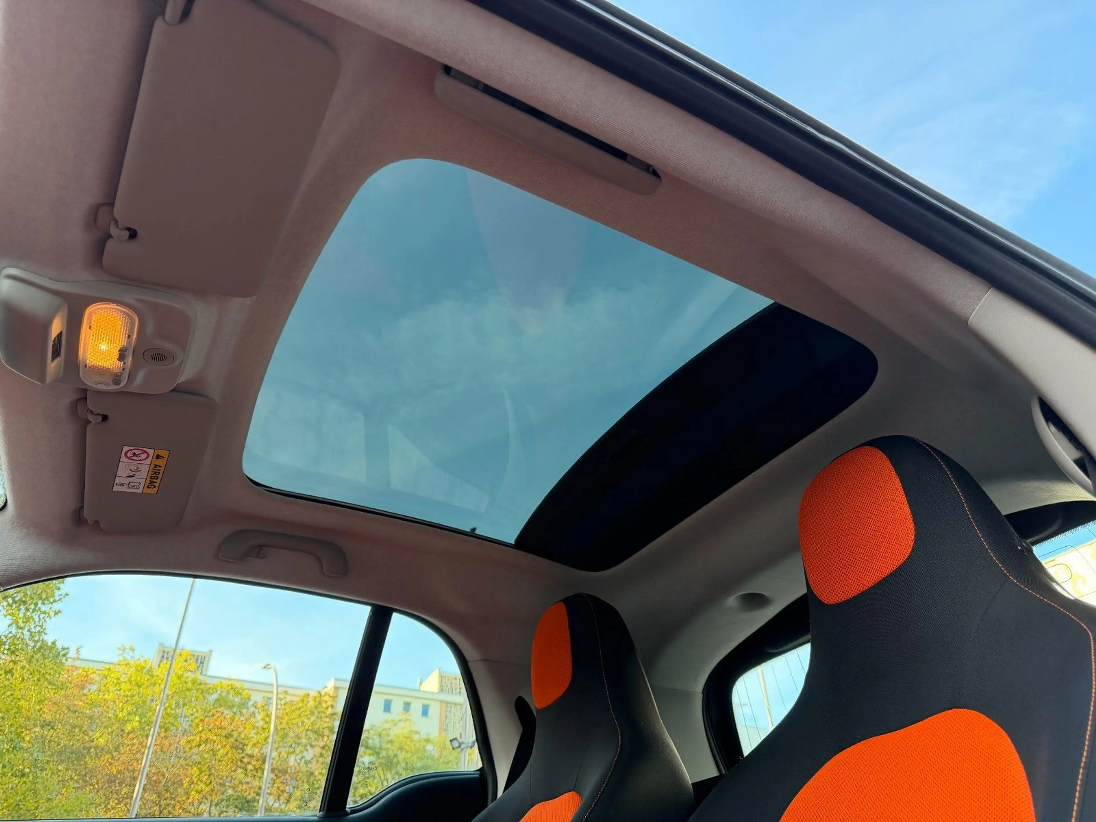 smart forTwo fortwo TWIN Edition#1*SPORT*PANO*NAV*SHZ*PTS*KAM — photo 19