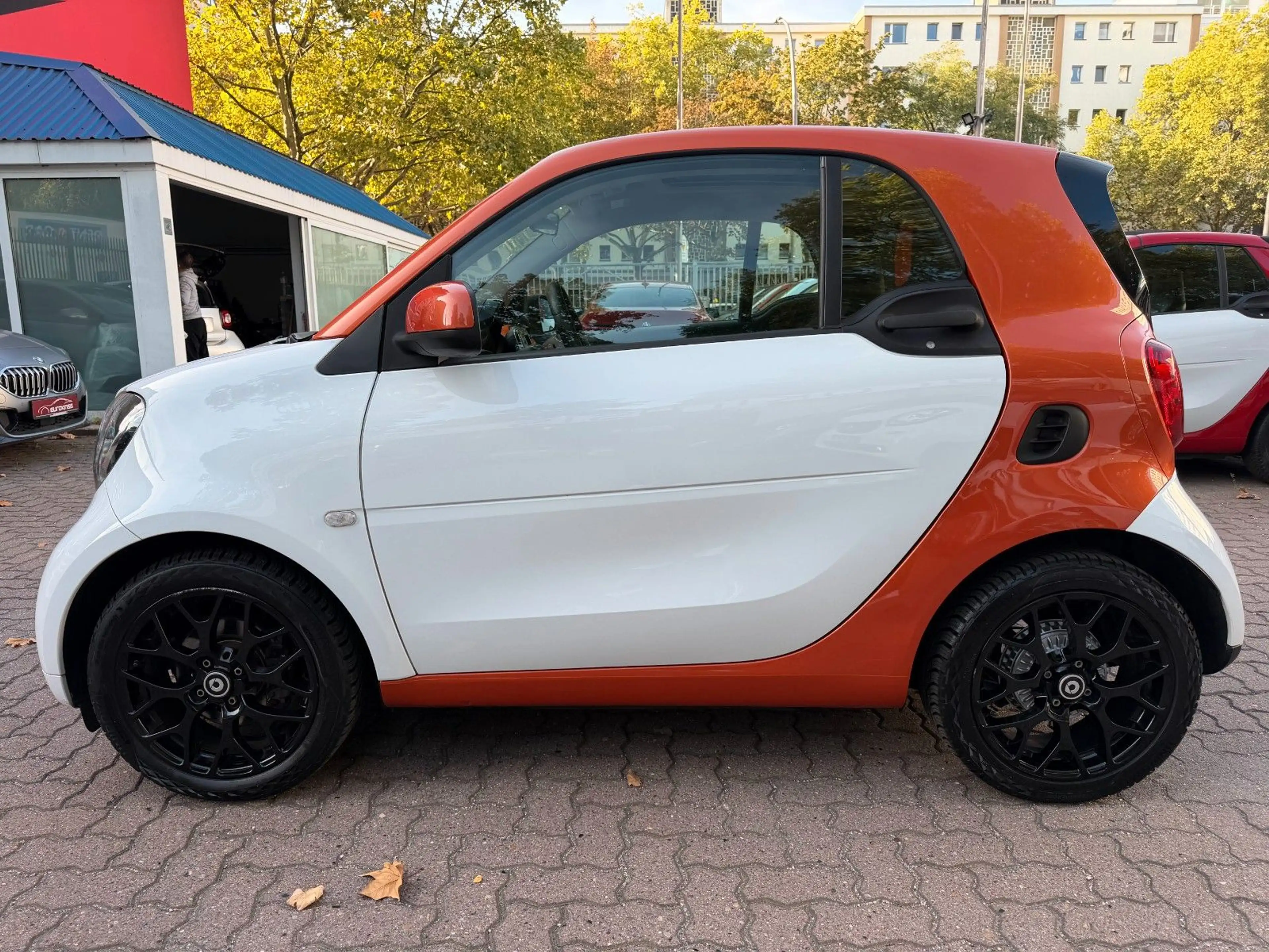 smart forTwo fortwo TWIN Edition#1*SPORT*PANO*NAV*SHZ*PTS*KAM — photo 2