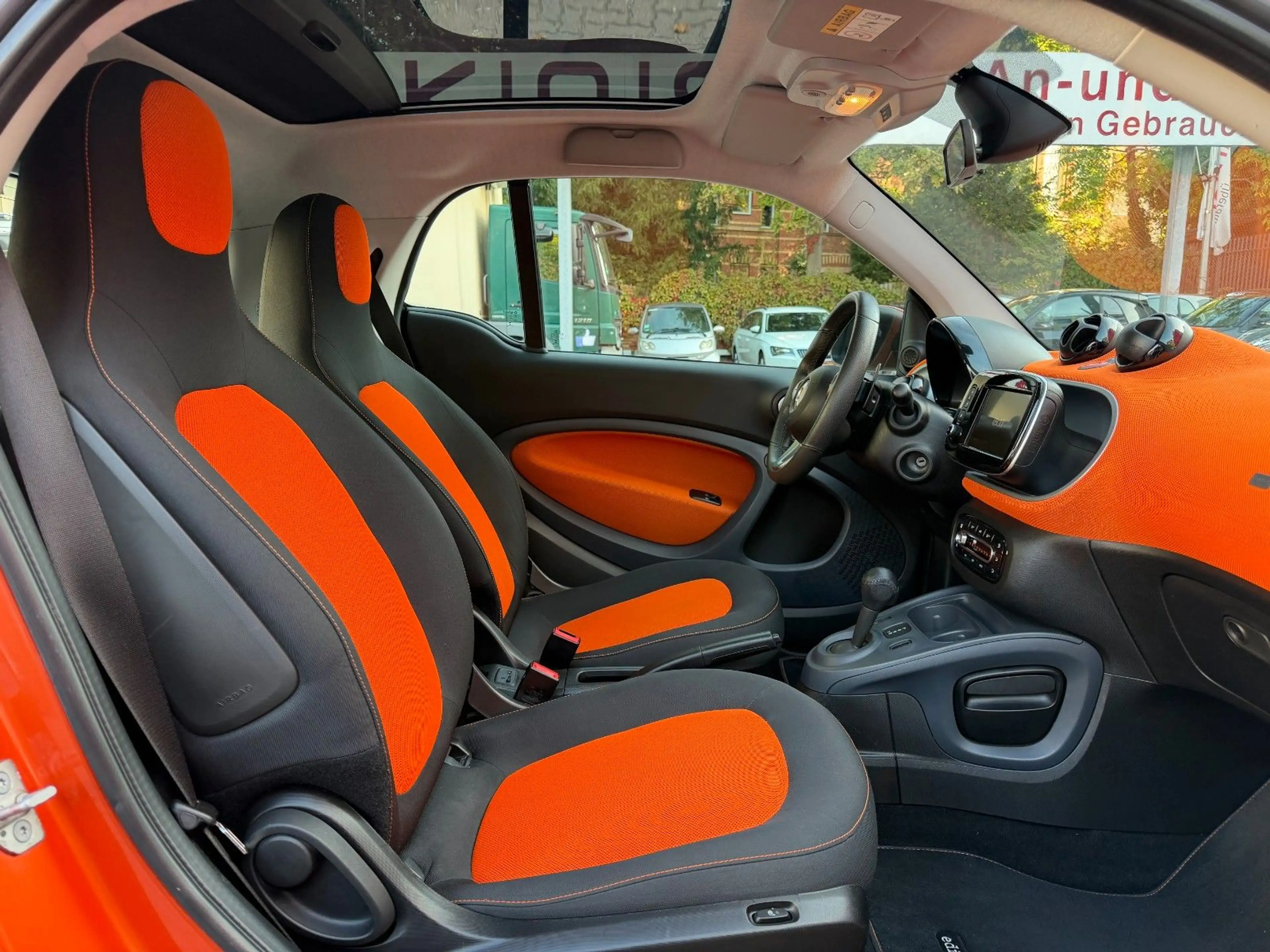 smart forTwo fortwo TWIN Edition#1*SPORT*PANO*NAV*SHZ*PTS*KAM — photo 12