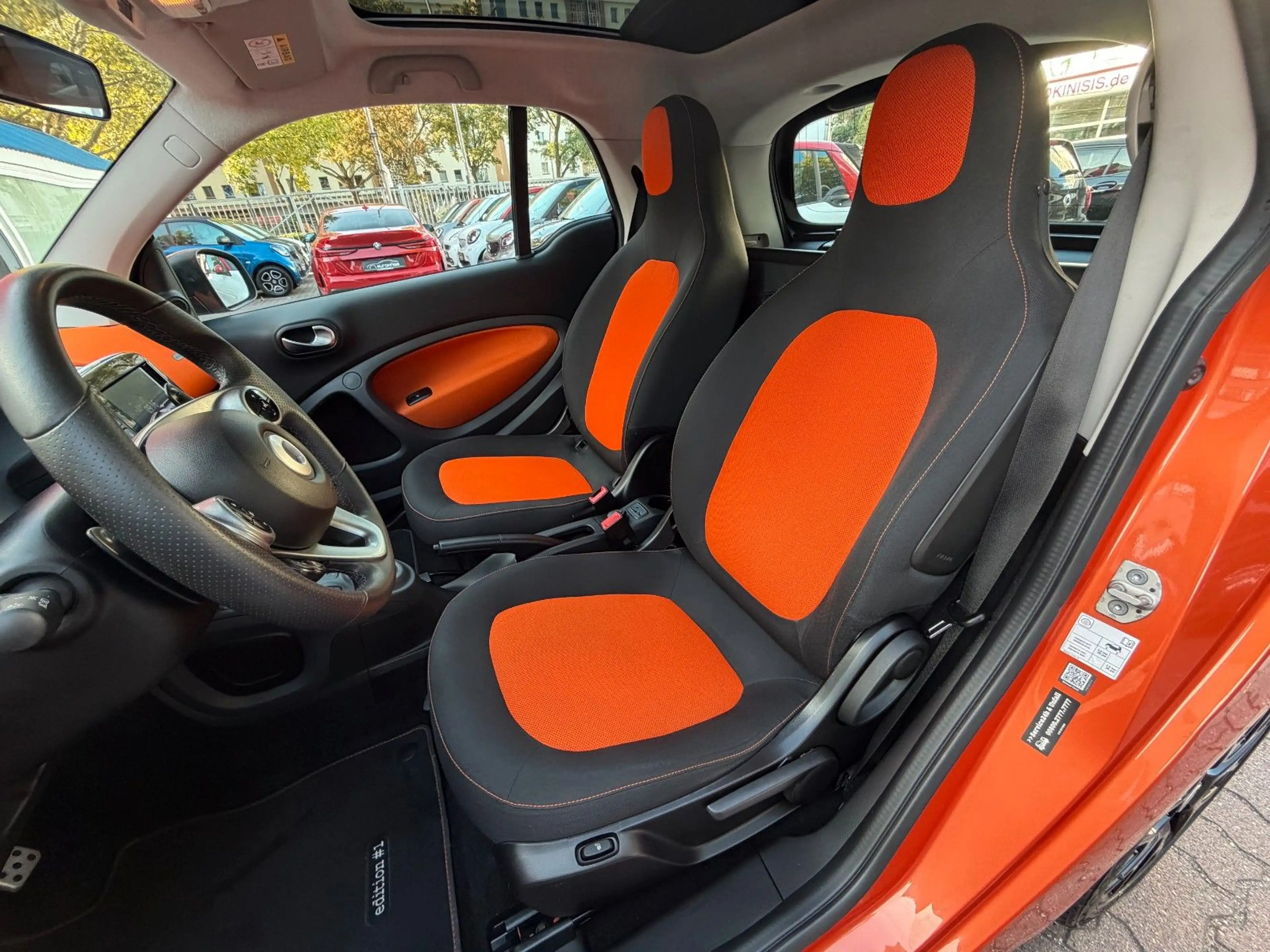 smart forTwo fortwo TWIN Edition#1*SPORT*PANO*NAV*SHZ*PTS*KAM — photo 23