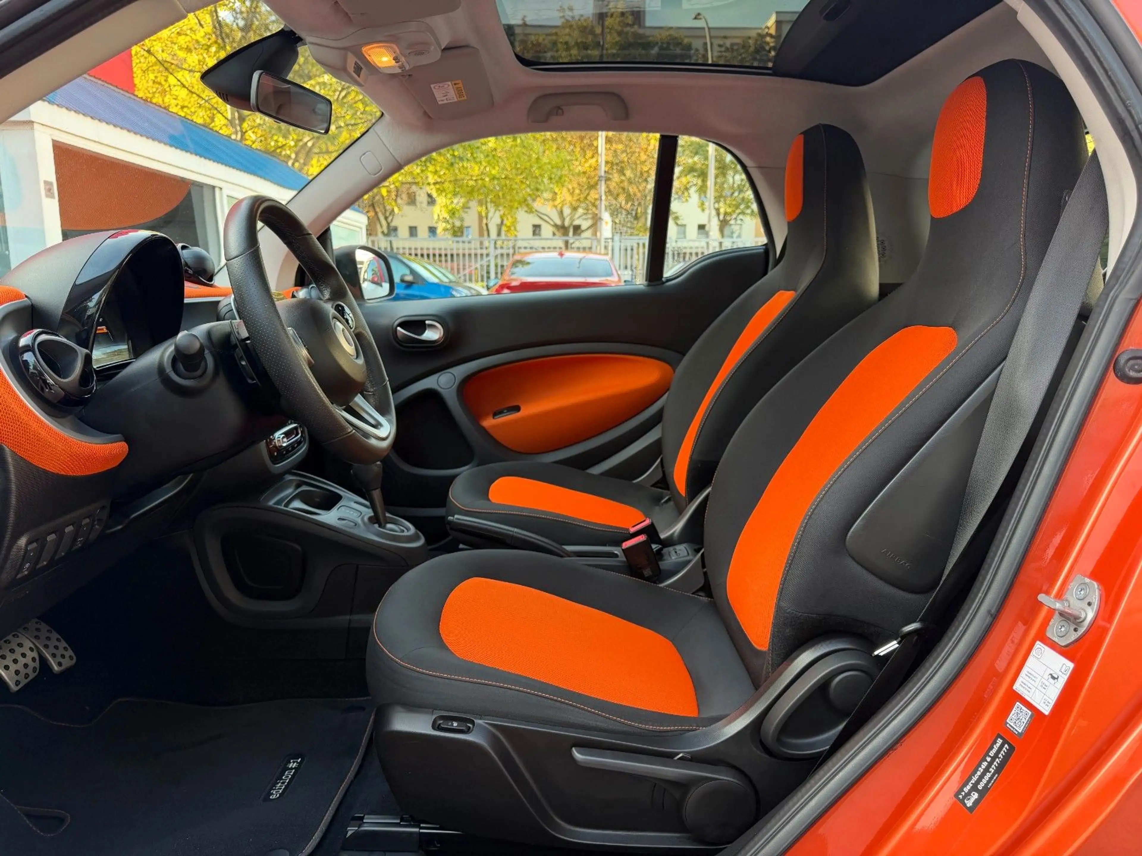 smart forTwo fortwo TWIN Edition#1*SPORT*PANO*NAV*SHZ*PTS*KAM — photo 11