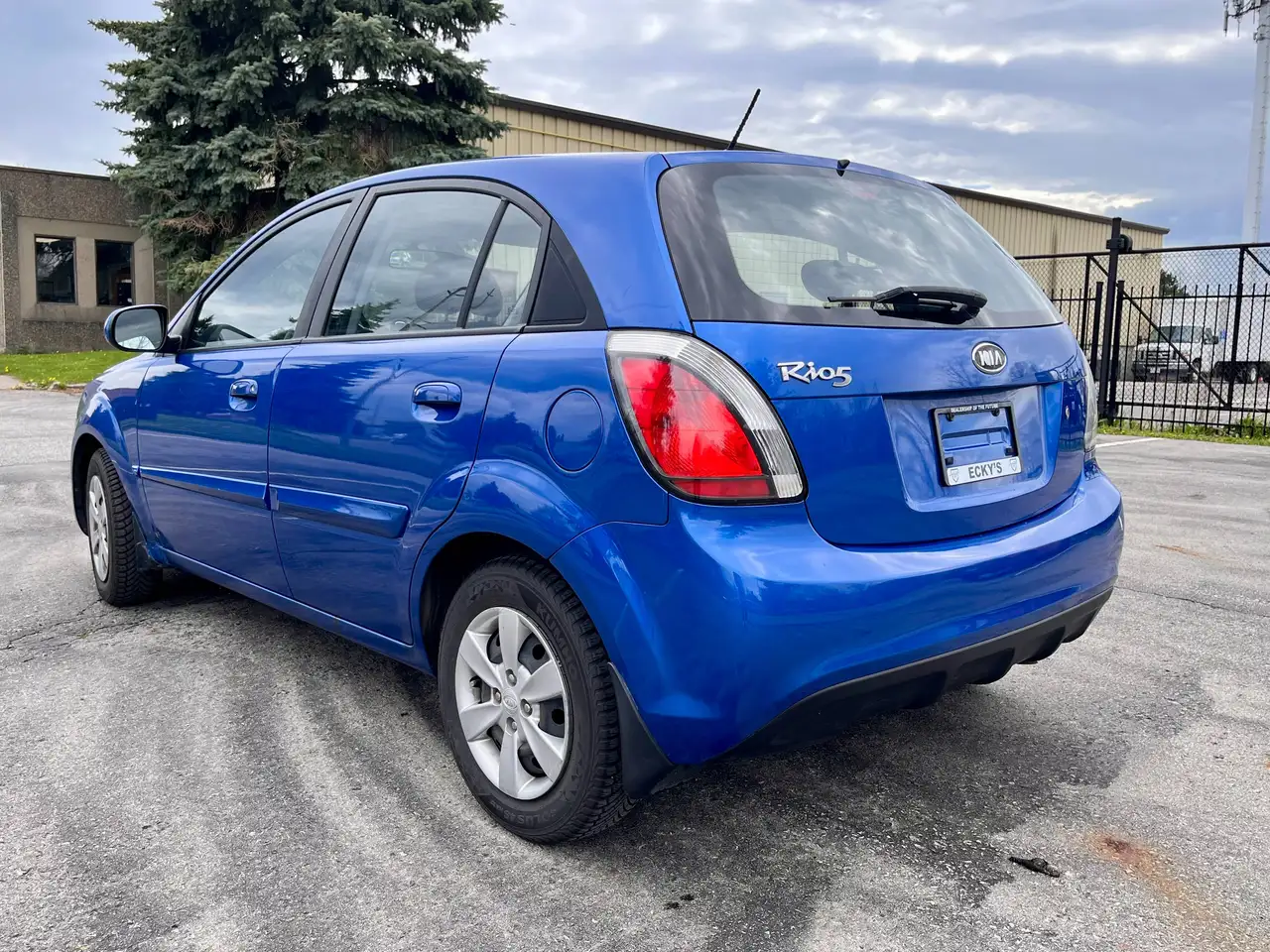 Kia Rio снимка Kia Rio