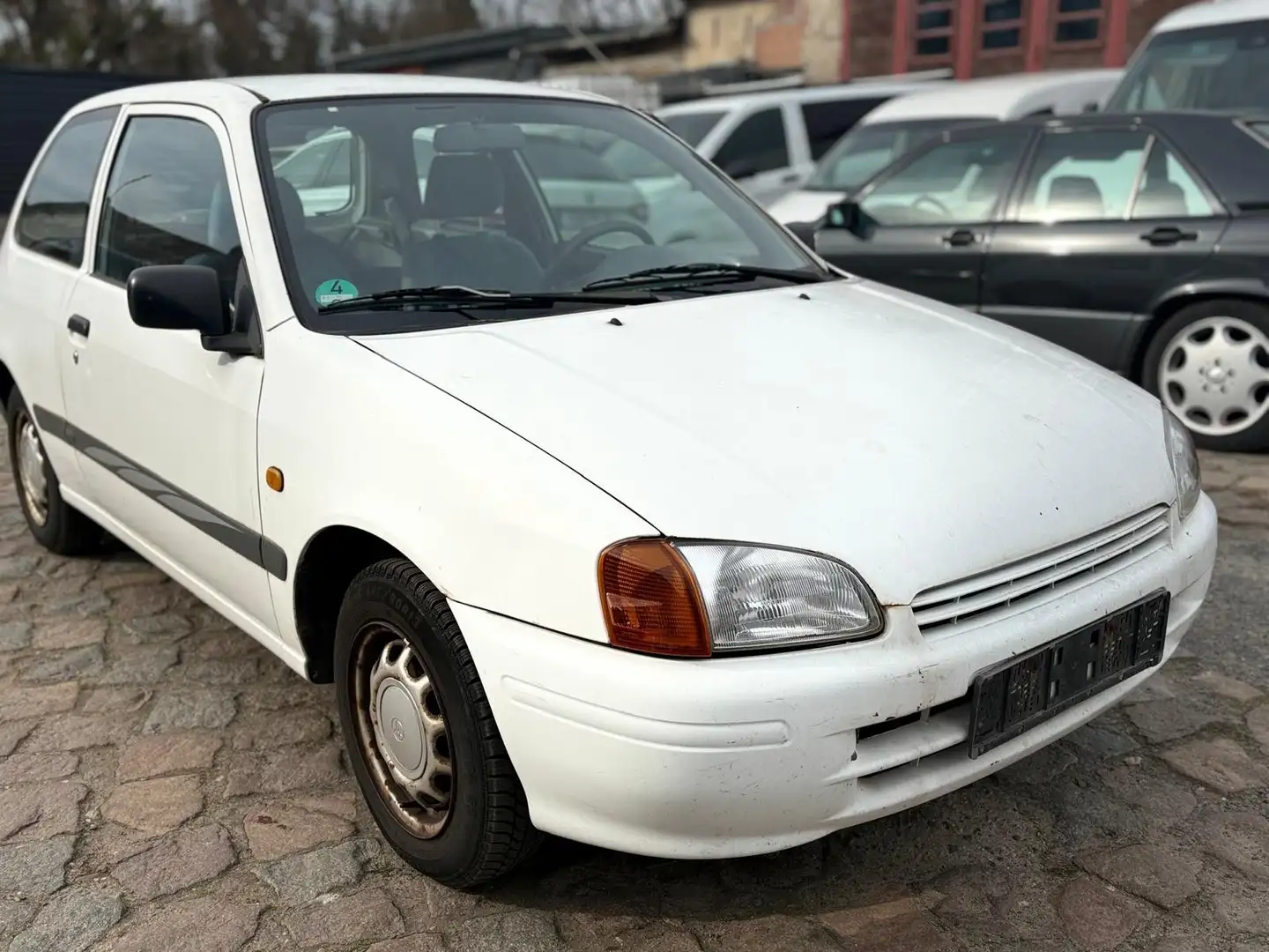 Toyota Starlet Blanco - 2