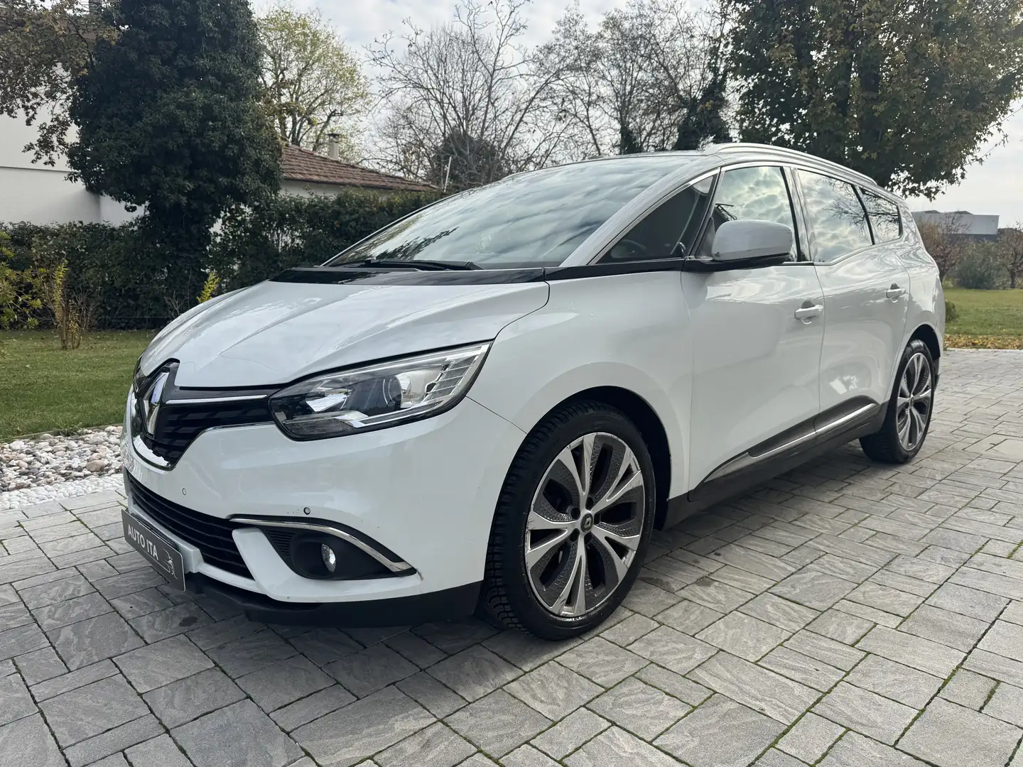 Renault Grand Scenic Grand Scenic energy Intens 7 POSTI OK NEOPATENTATI Bianco - 2